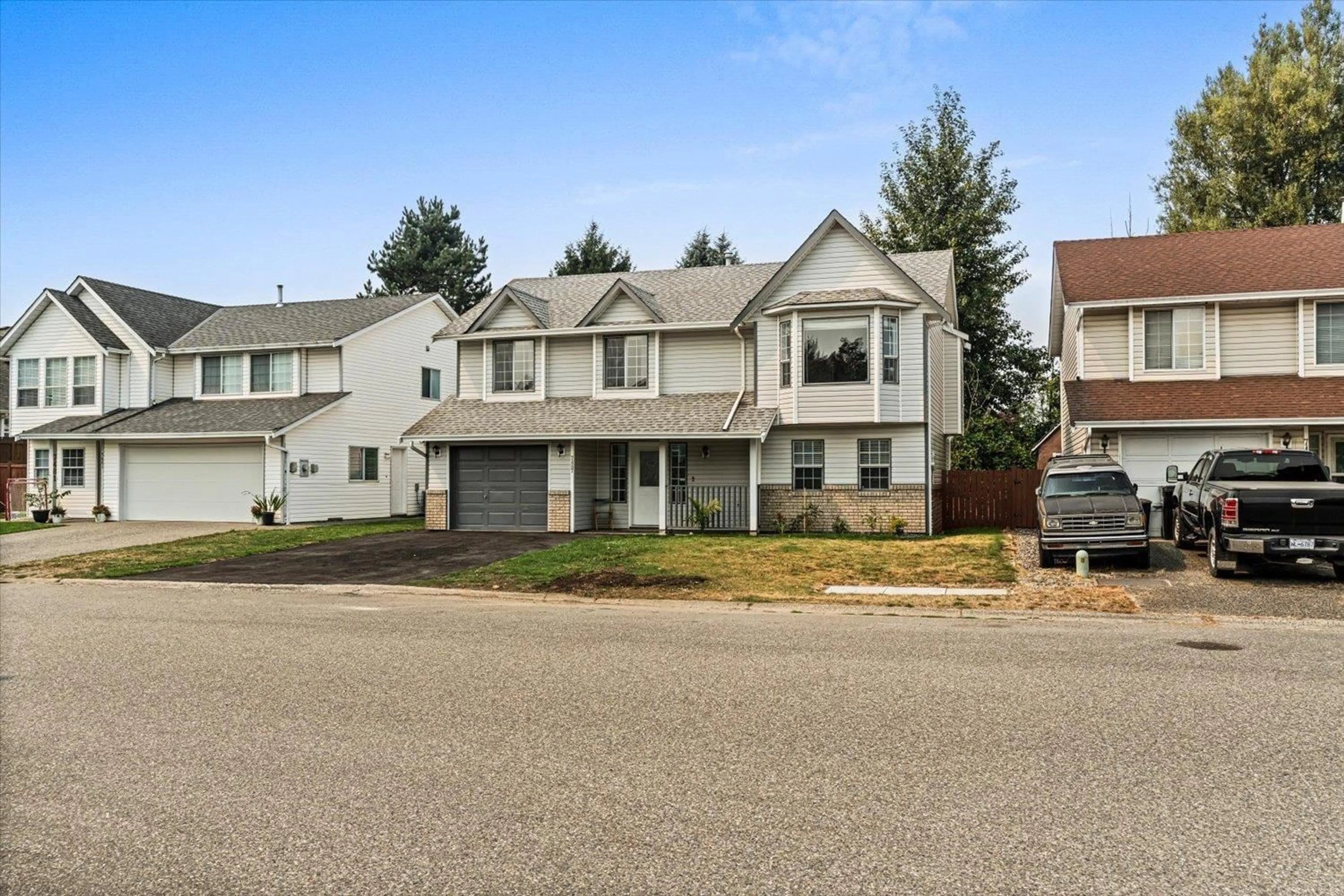 Home with vinyl exterior material, street for 7487 GARNET DRIVE, Chilliwack British Columbia V2R3B1