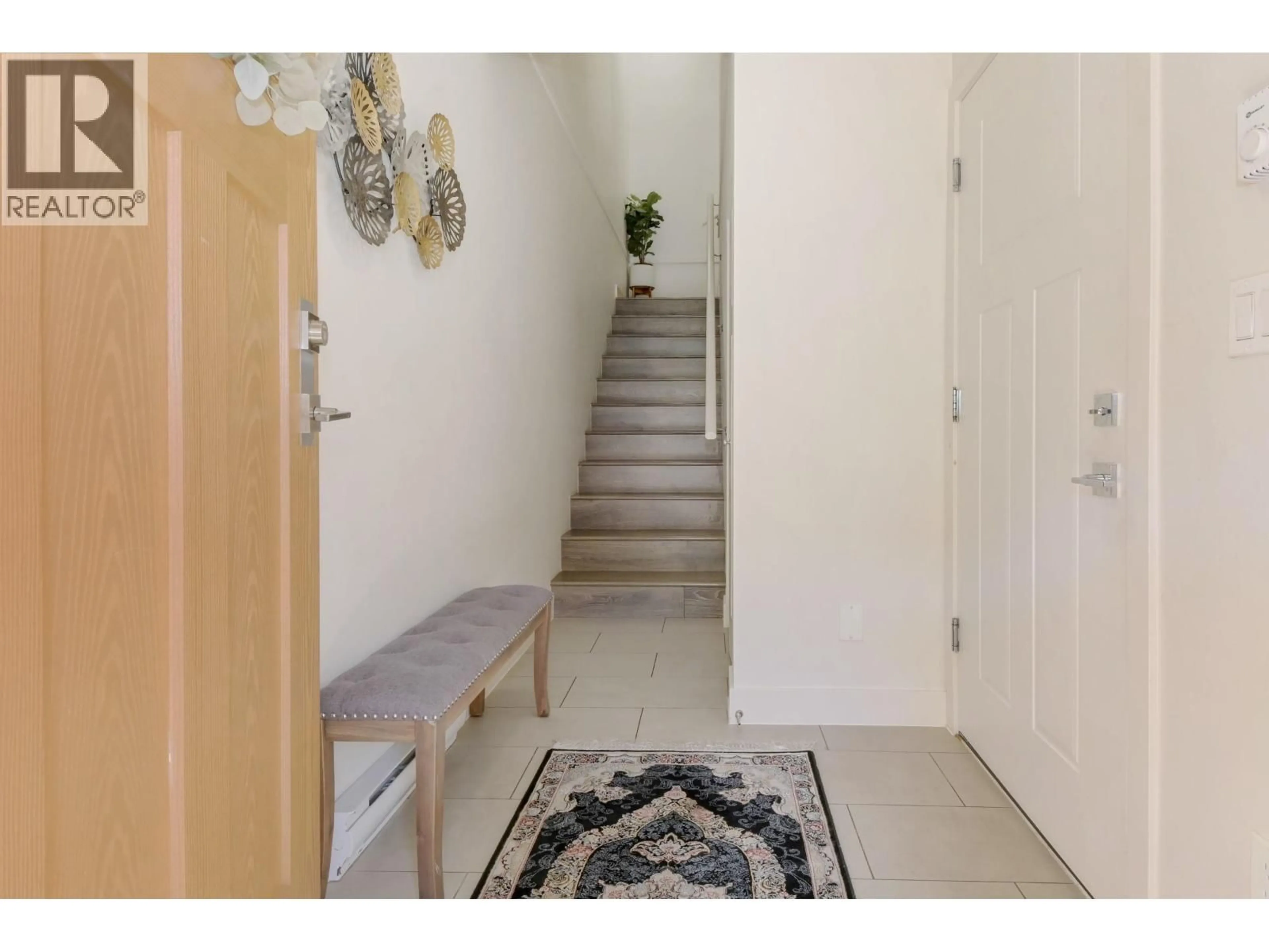 Indoor entryway for 136 - 11305 240 STREET, Maple Ridge British Columbia V3M5B5