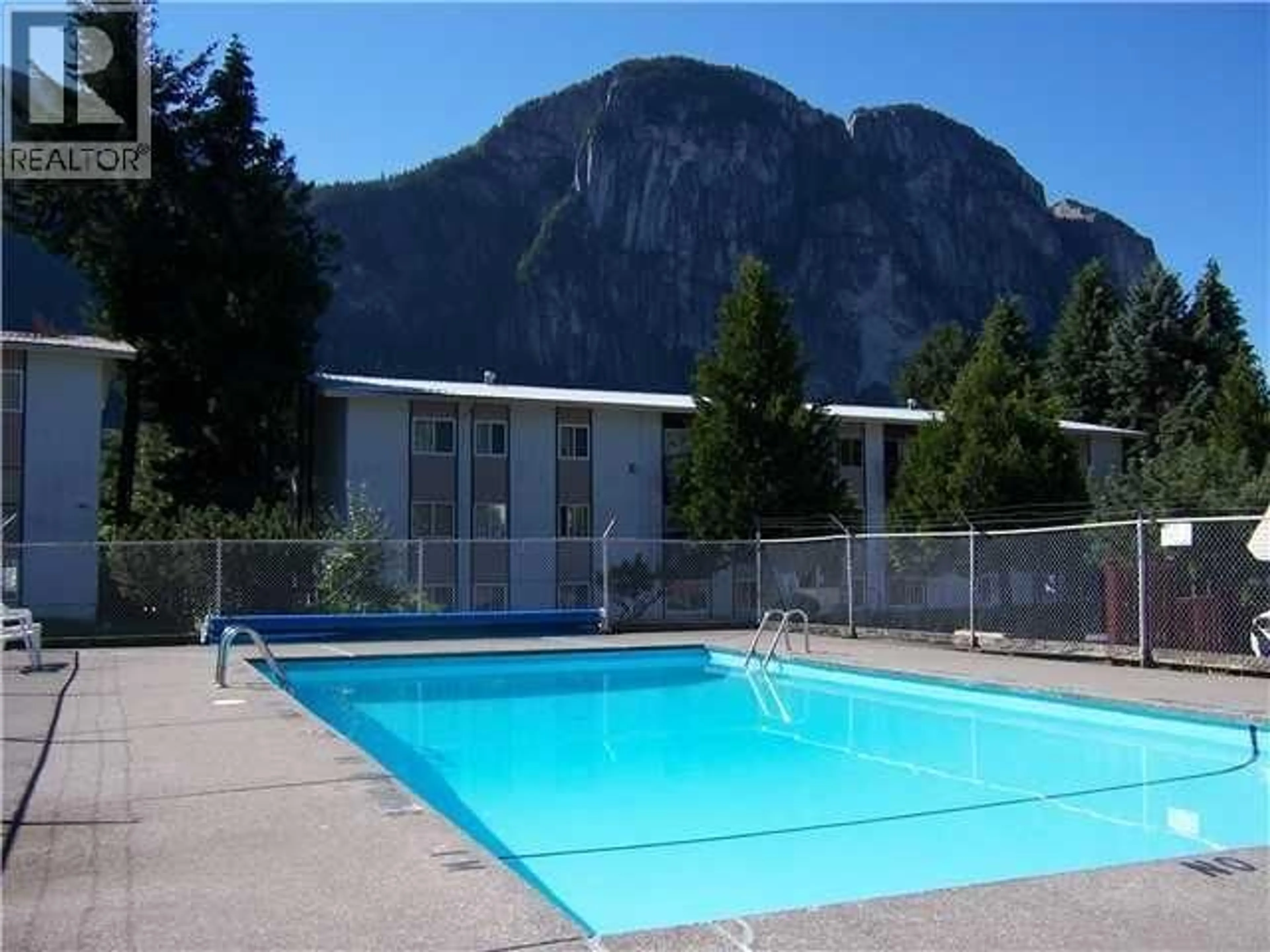 Pool for 92 - 38179 WESTWAY AVENUE, Squamish British Columbia V8B0Y4