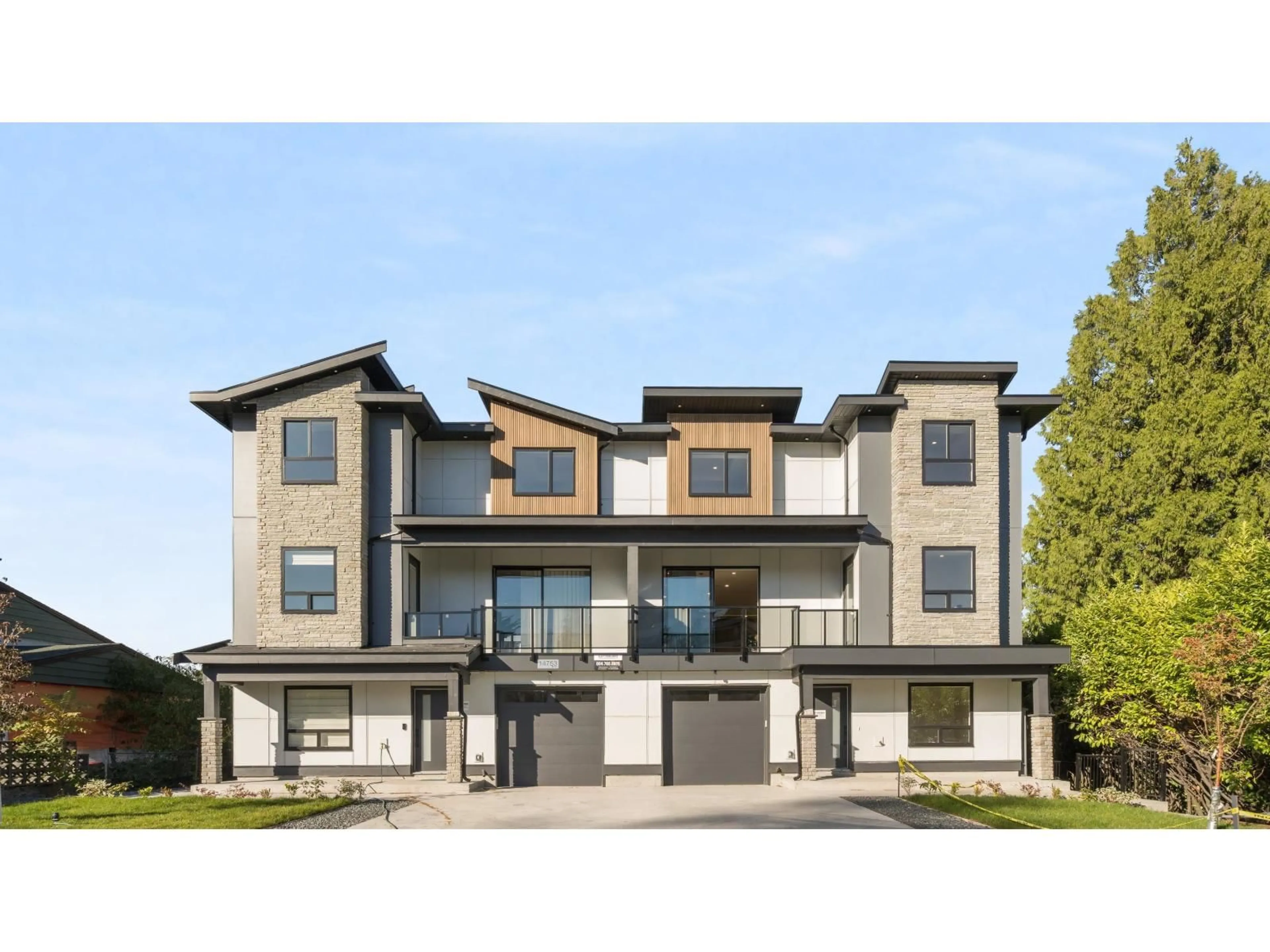 Home with brick exterior material, building for 102 - 14753 111A AVENUE, Surrey British Columbia V3R2E2