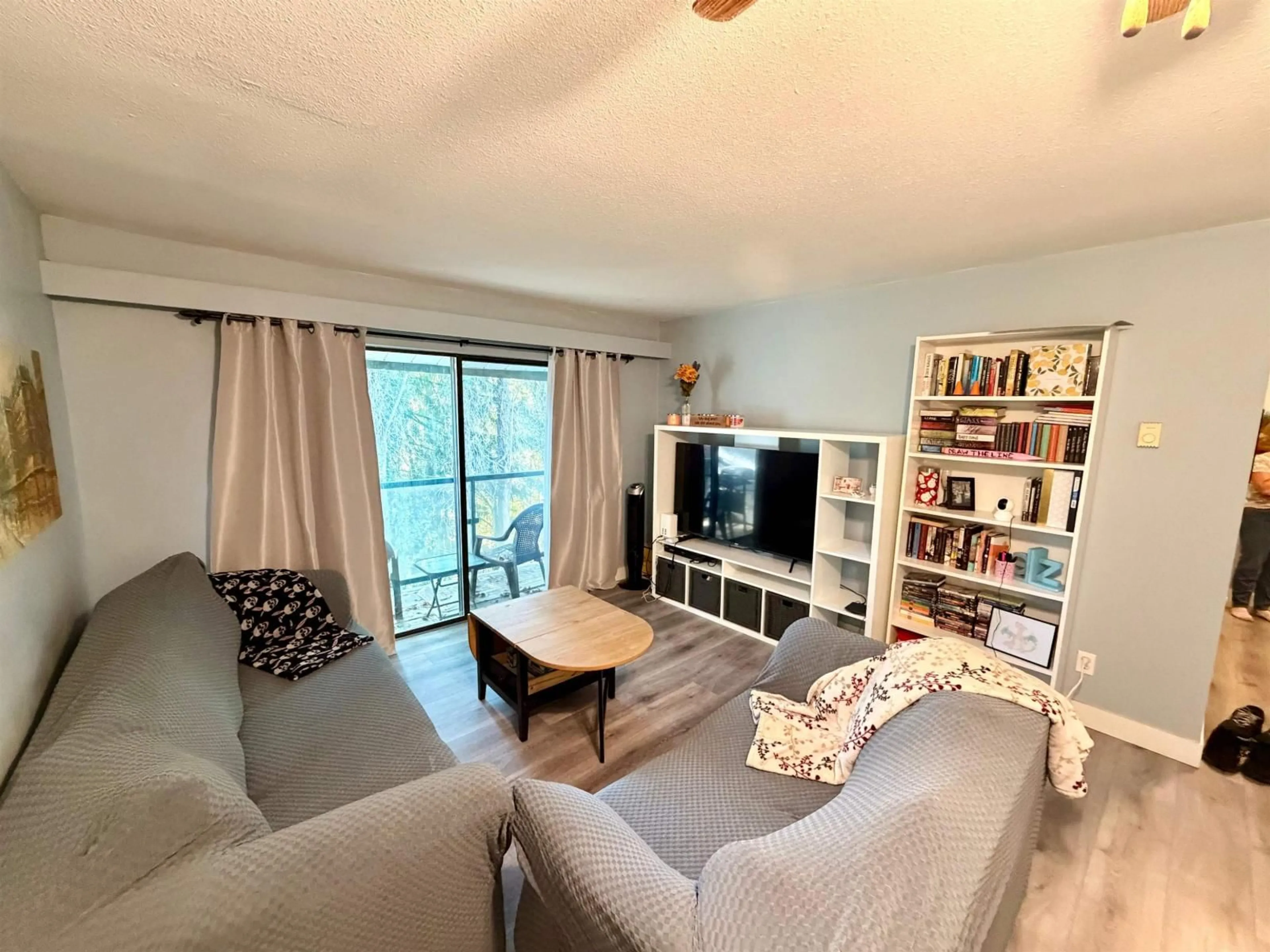 Living room with furniture, unknown for 302 - 33598 GEORGE FERGUSON WAY, Abbotsford British Columbia V2S2L8