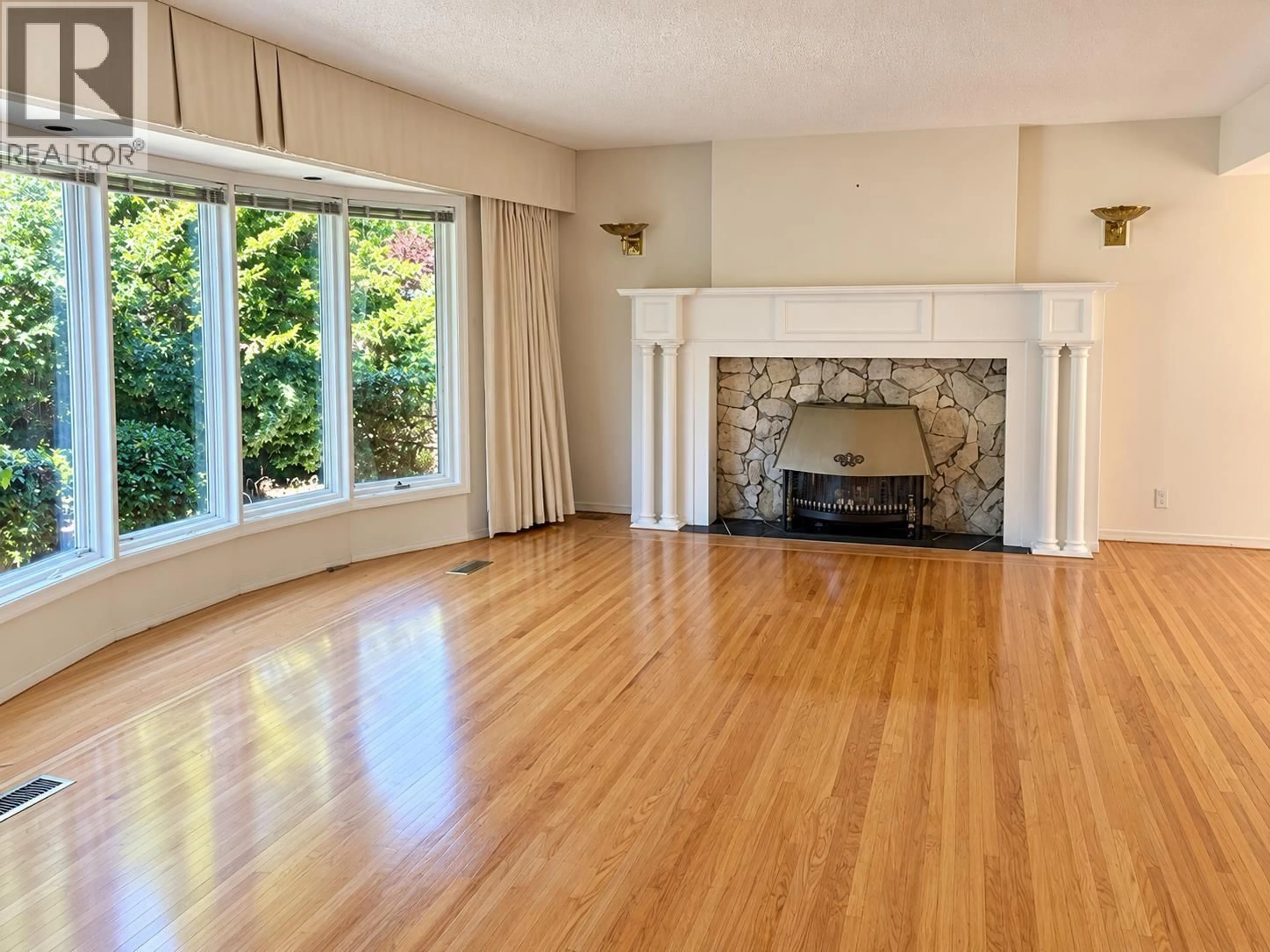 A pic of a room for 1074 BAYVIEW DRIVE, Delta British Columbia V4M2R7
