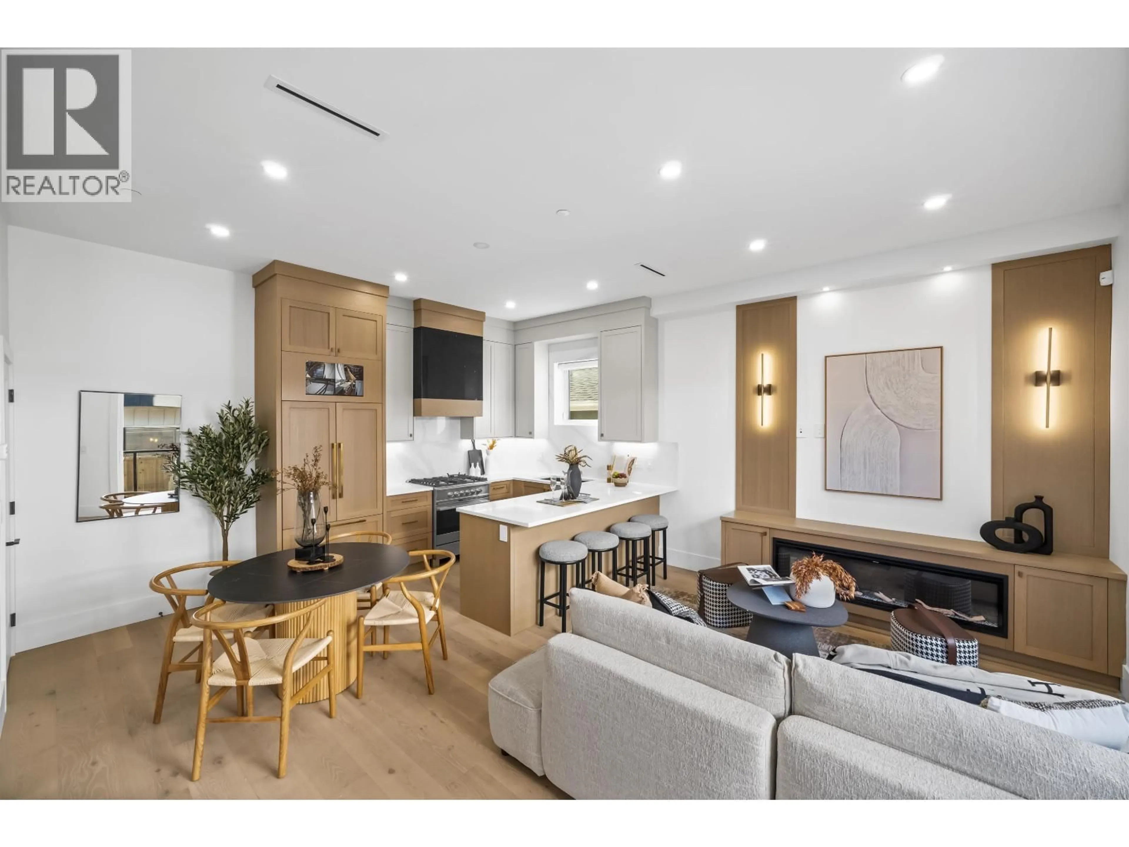 Unknown for 2712 KITCHENER STREET, Vancouver British Columbia V5K3E1