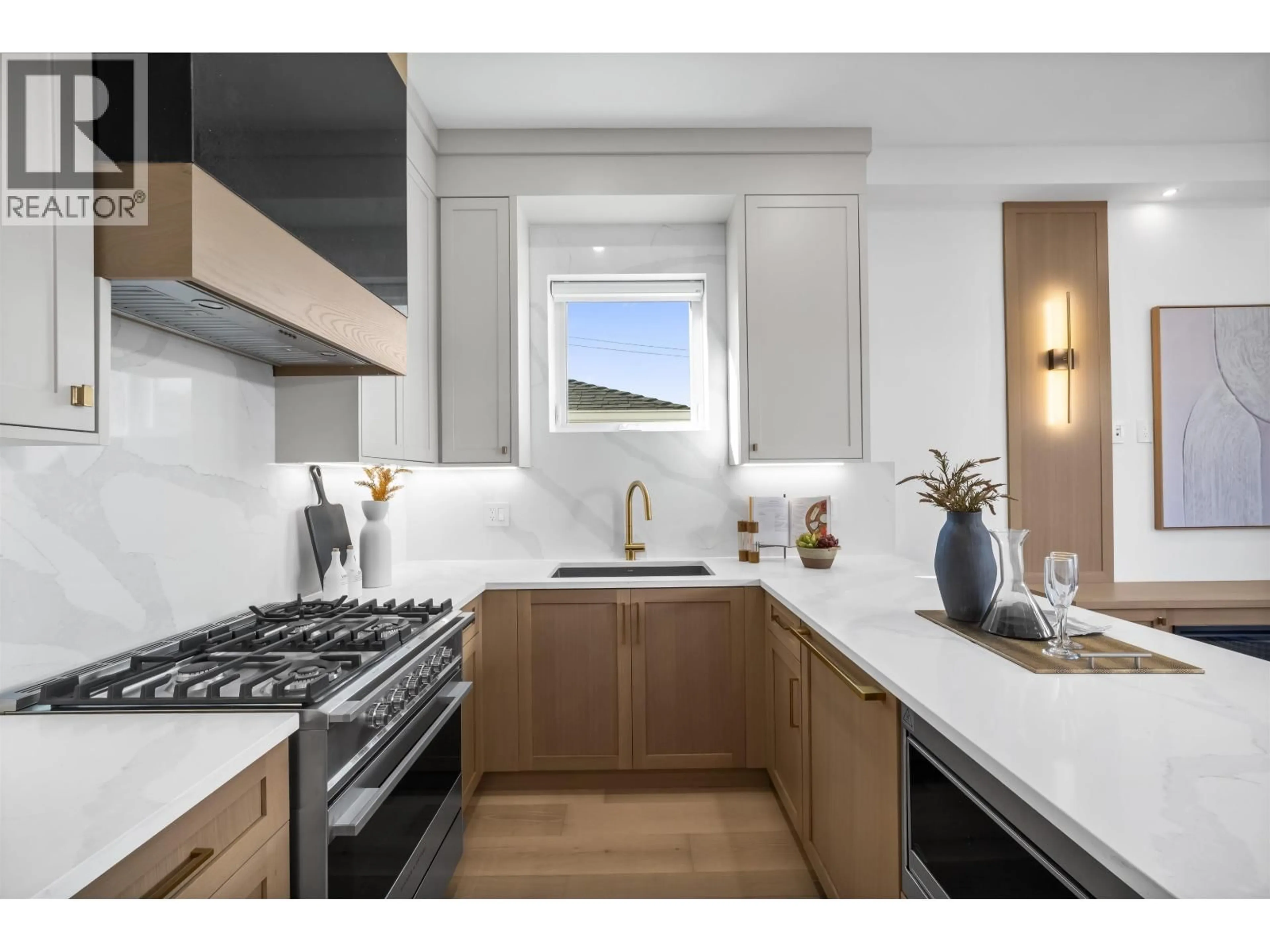 Unknown for 2712 KITCHENER STREET, Vancouver British Columbia V5K3E1