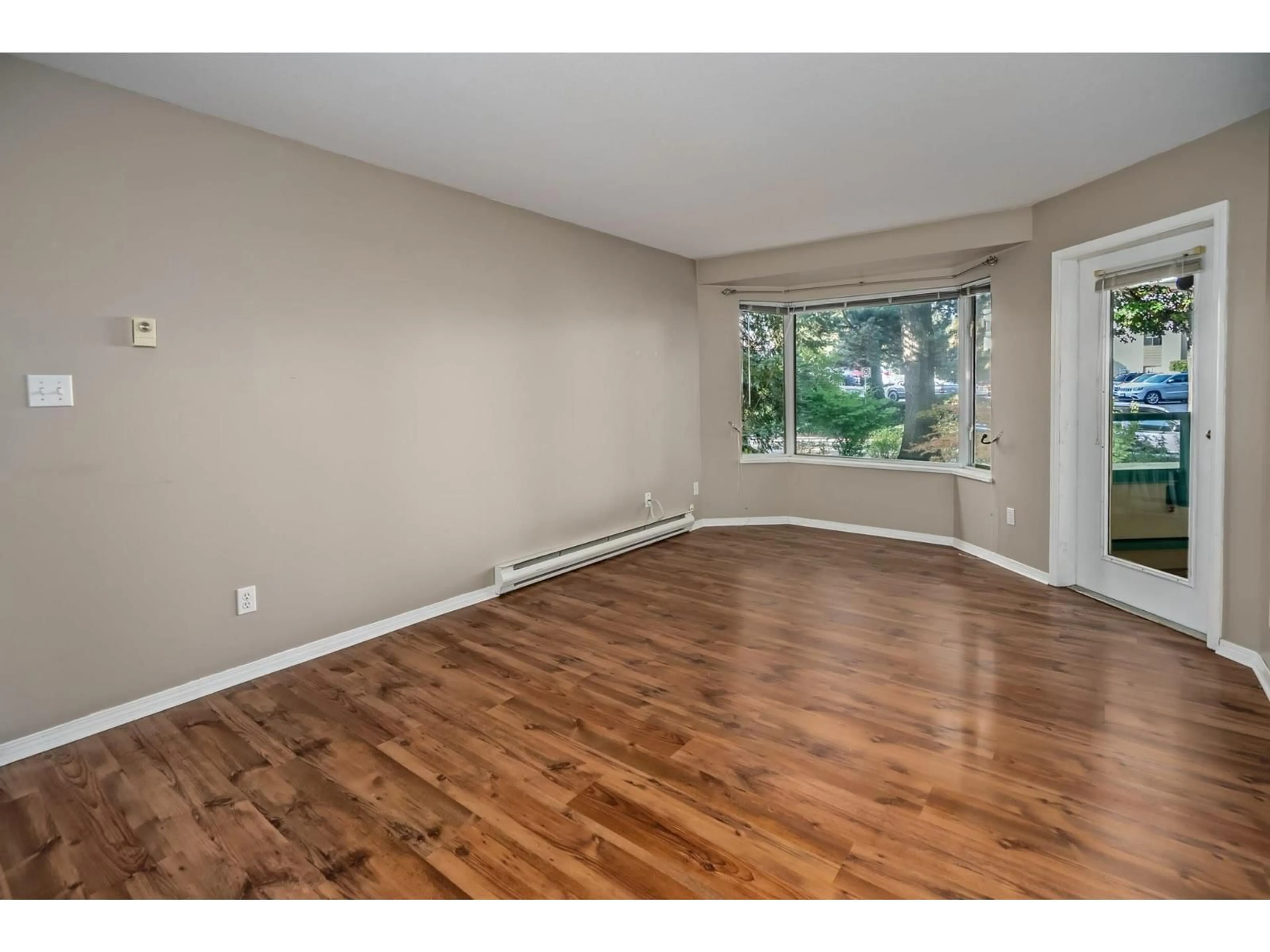 A pic of a room for 206 - 33165 OLD YALE ROAD, Abbotsford British Columbia V2S2J4