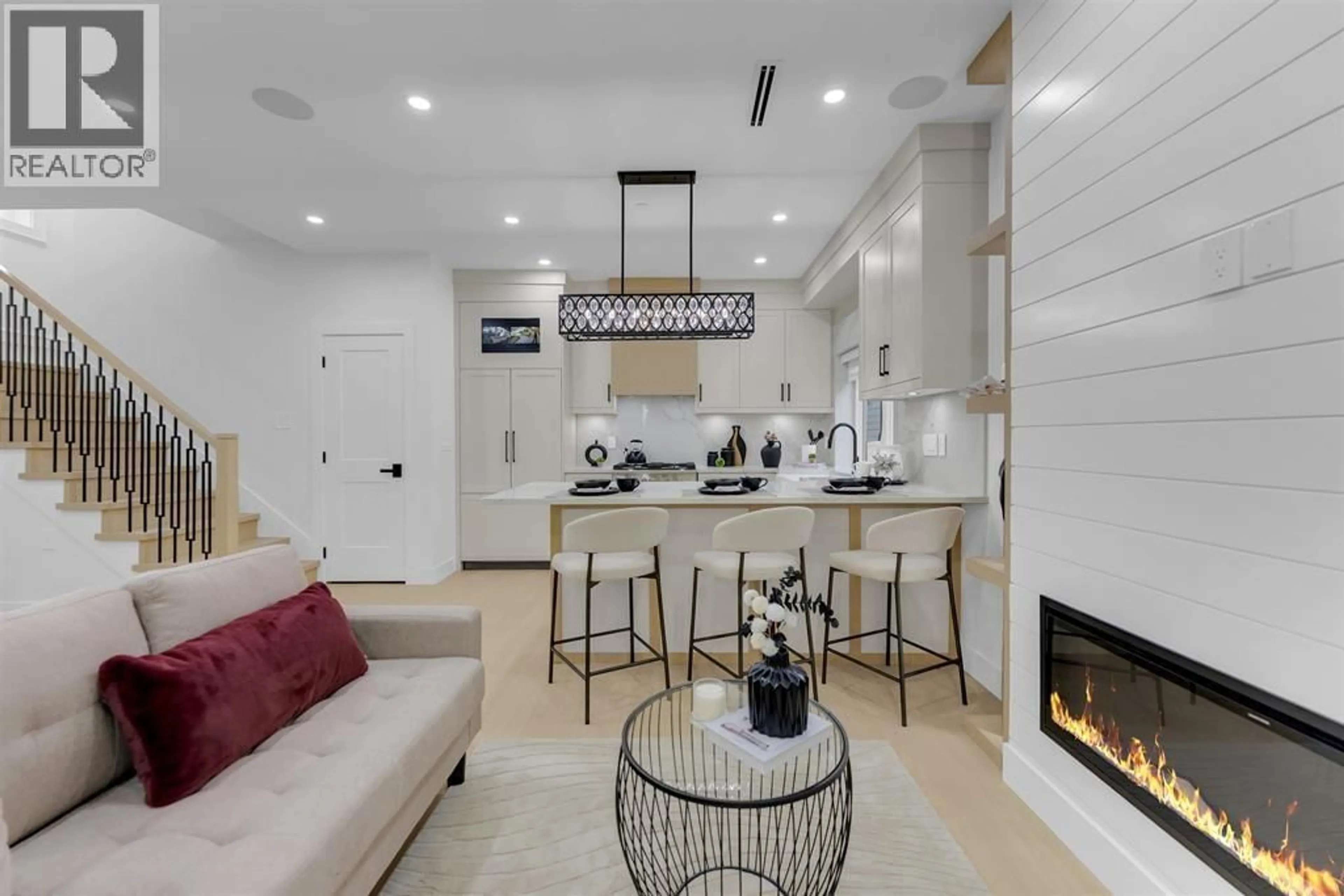 Open concept kitchen, ceramic/tile floor for 1 - 2888 E 6TH AVE AVENUE, Vancouver British Columbia V5M1R8