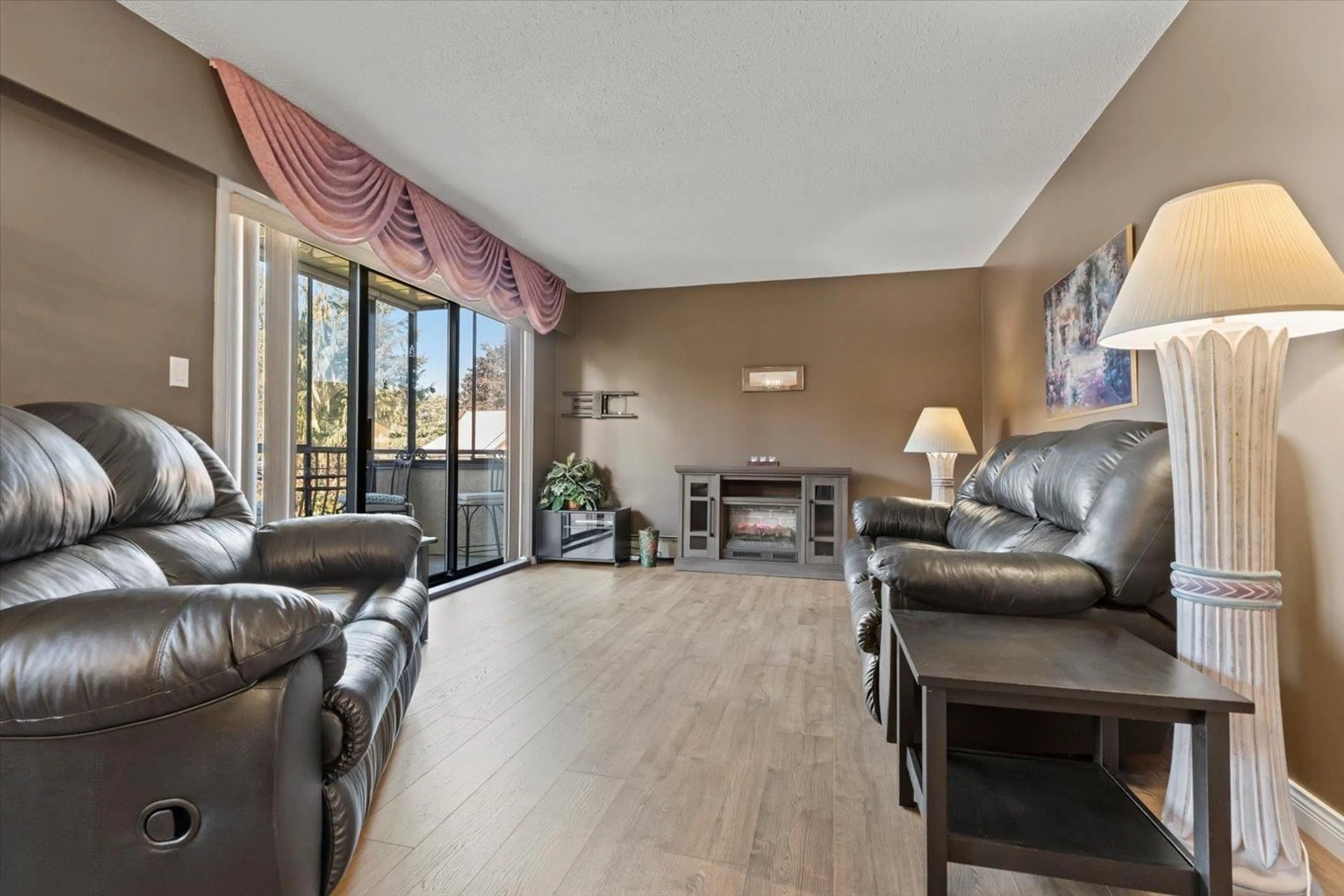 Living room with furniture, unknown for 106 - 32885 GEORGE FERGUSON WAY, Abbotsford British Columbia V2S7X1