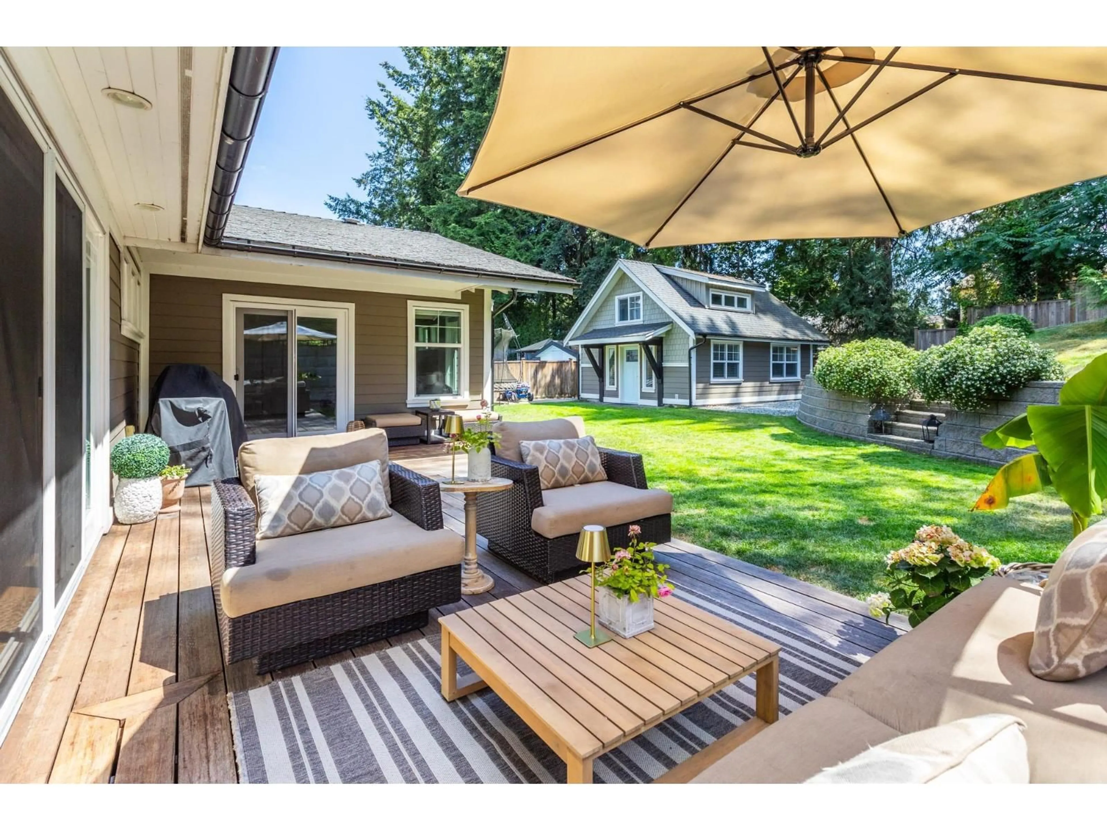Patio, unknown for 20492 43 AVENUE, Langley British Columbia V3A3C2
