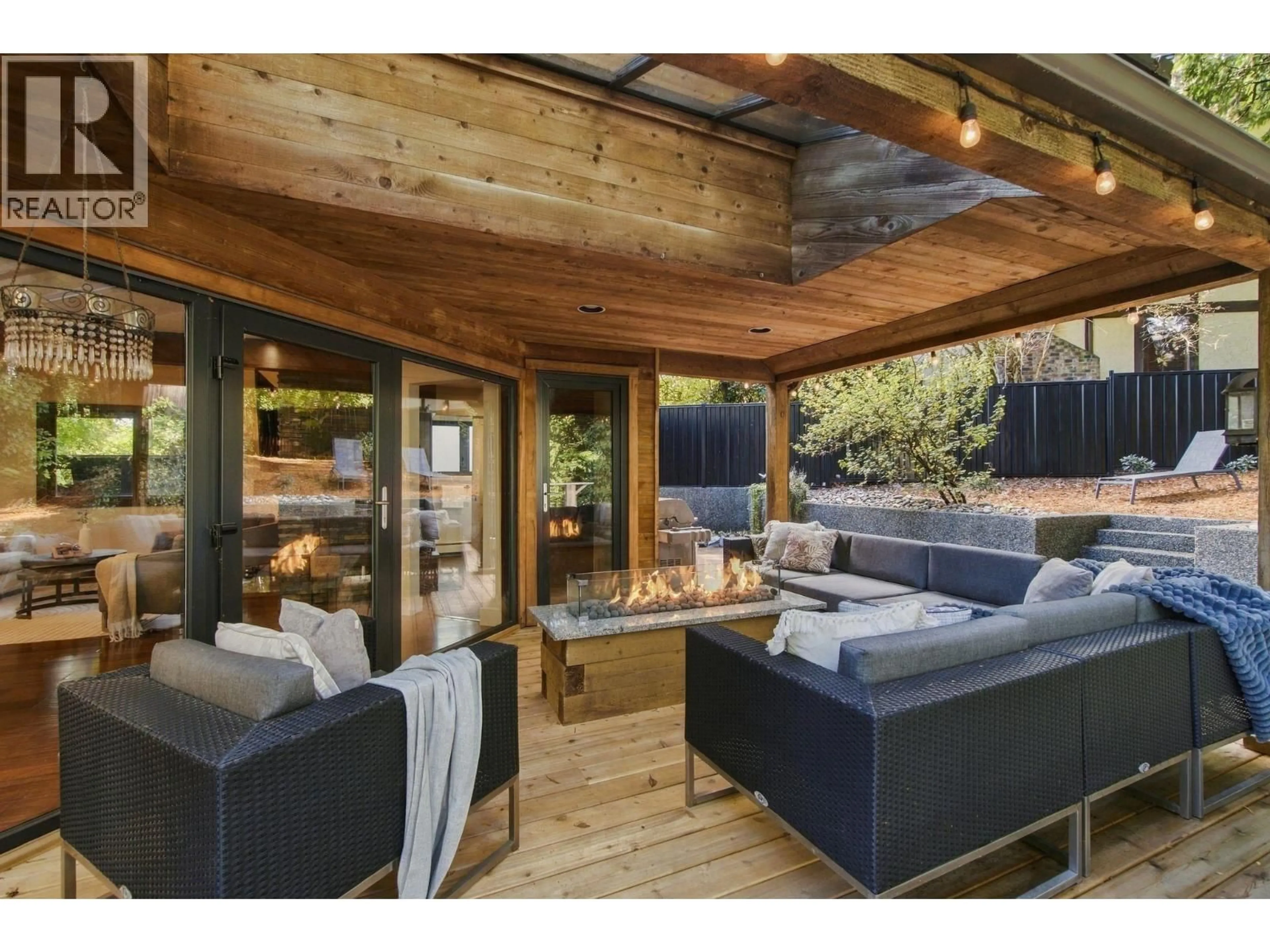 Patio, unknown for 1383 CHARTER HILL DRIVE, Coquitlam British Columbia V3E1P1
