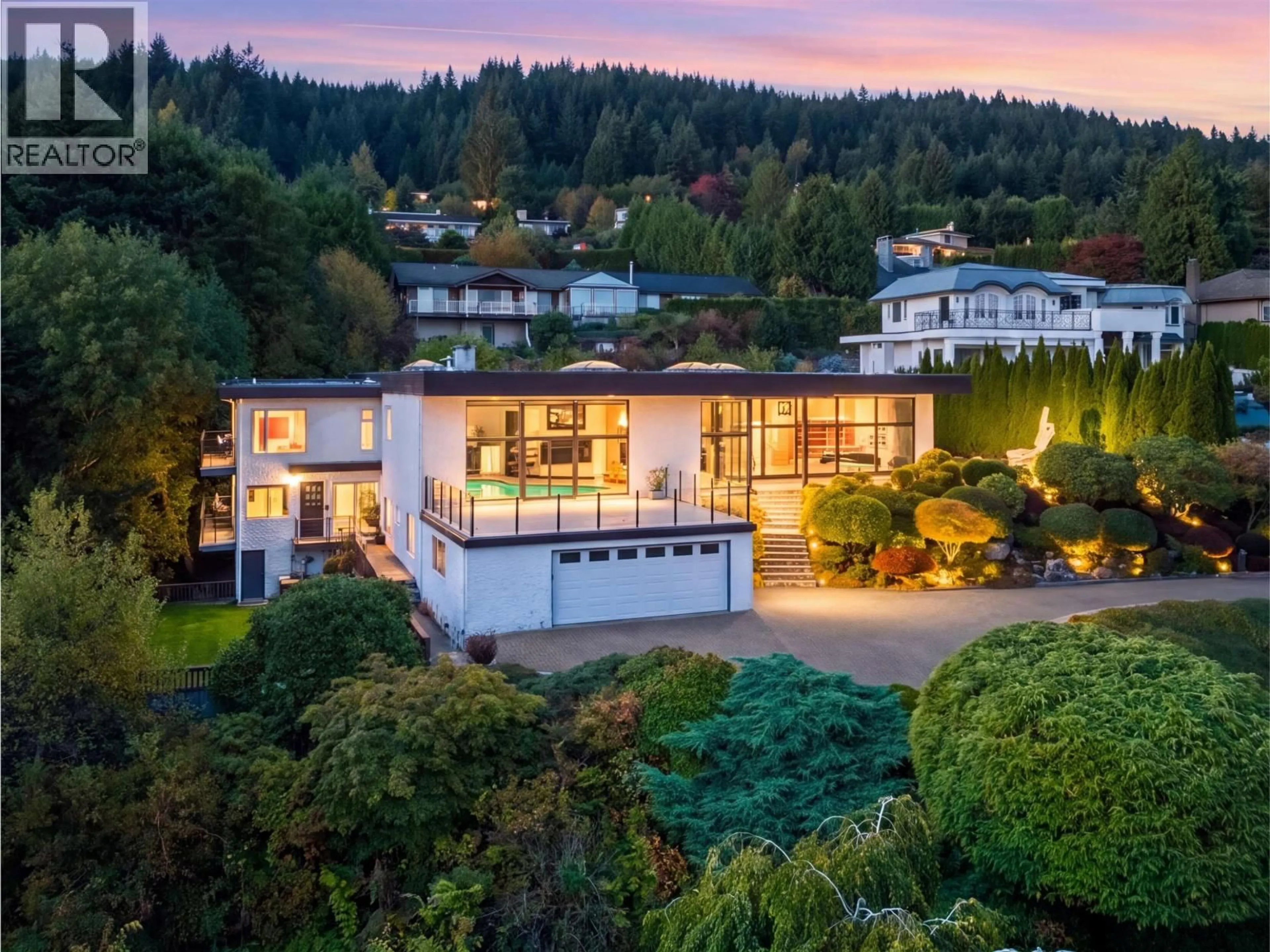 A pic from outside/outdoor area/front of a property/back of a property/a pic from drone, mountain view for 1439 SANDHURST PLACE, West Vancouver British Columbia V7X2P4