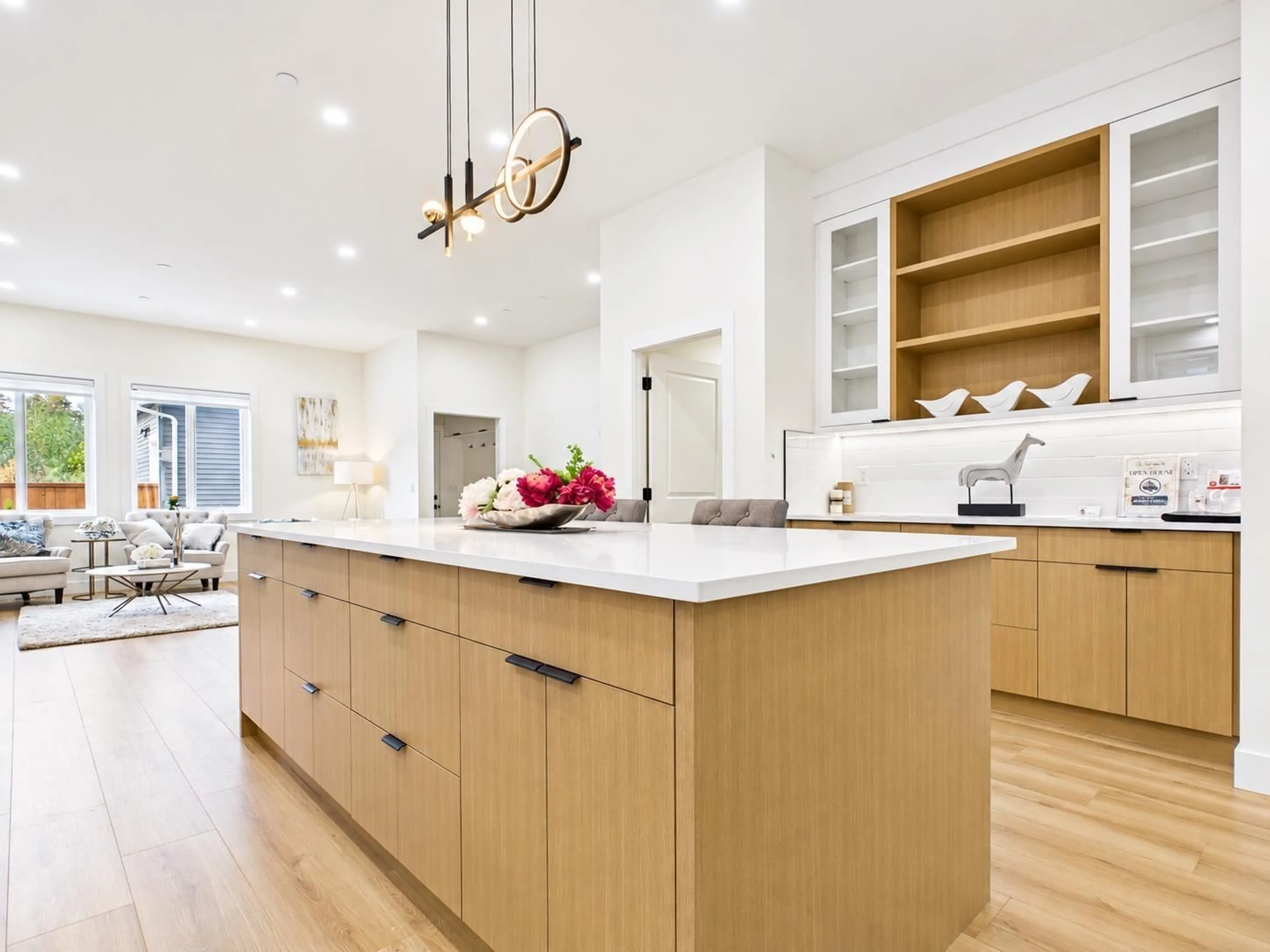 Contemporary kitchen, wood/laminate floor for 7695 197 ST STREET, Langley British Columbia V2Y3T4