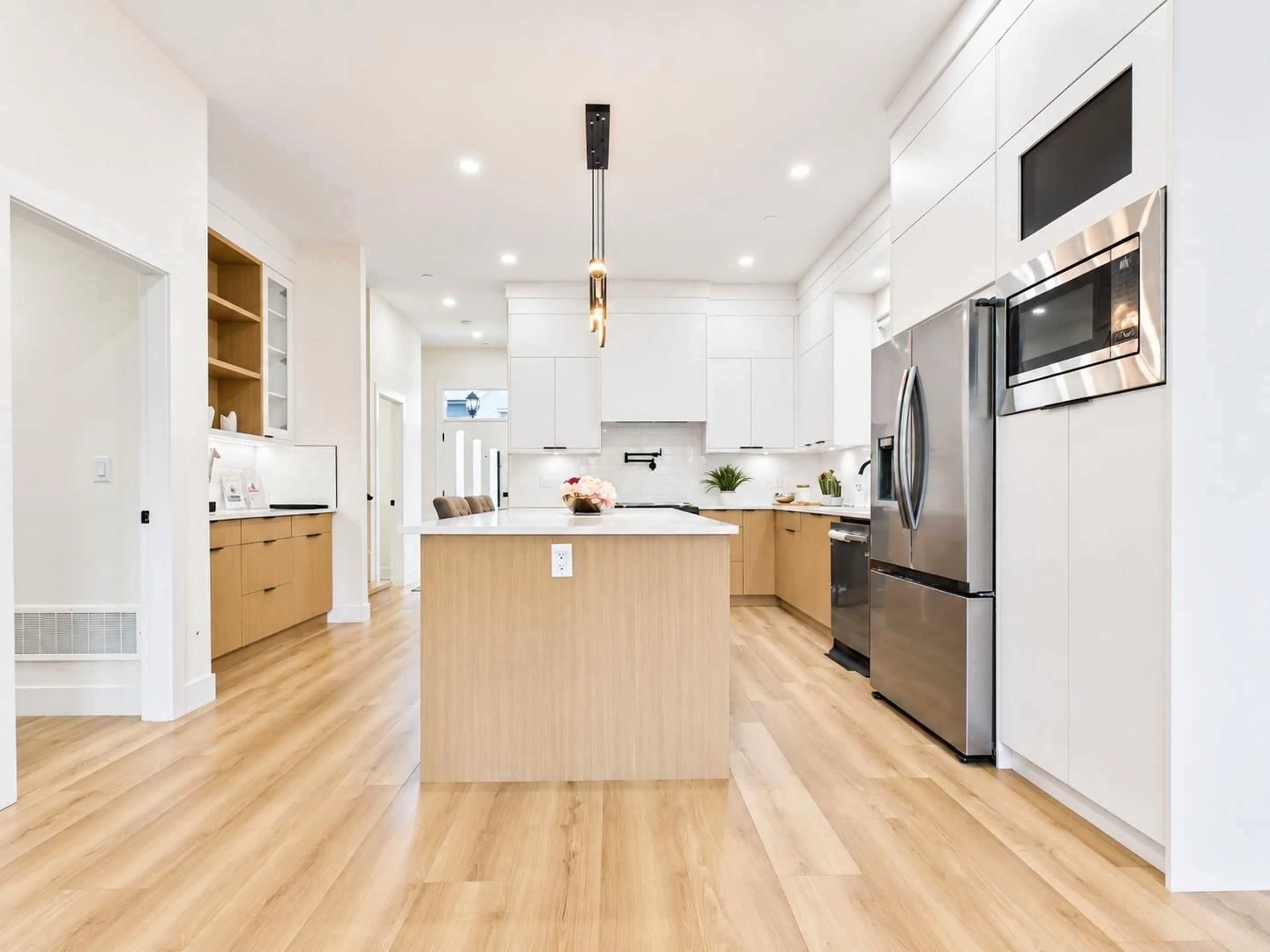 Open concept kitchen, unknown for 7695 197 ST STREET, Langley British Columbia V2Y3T4