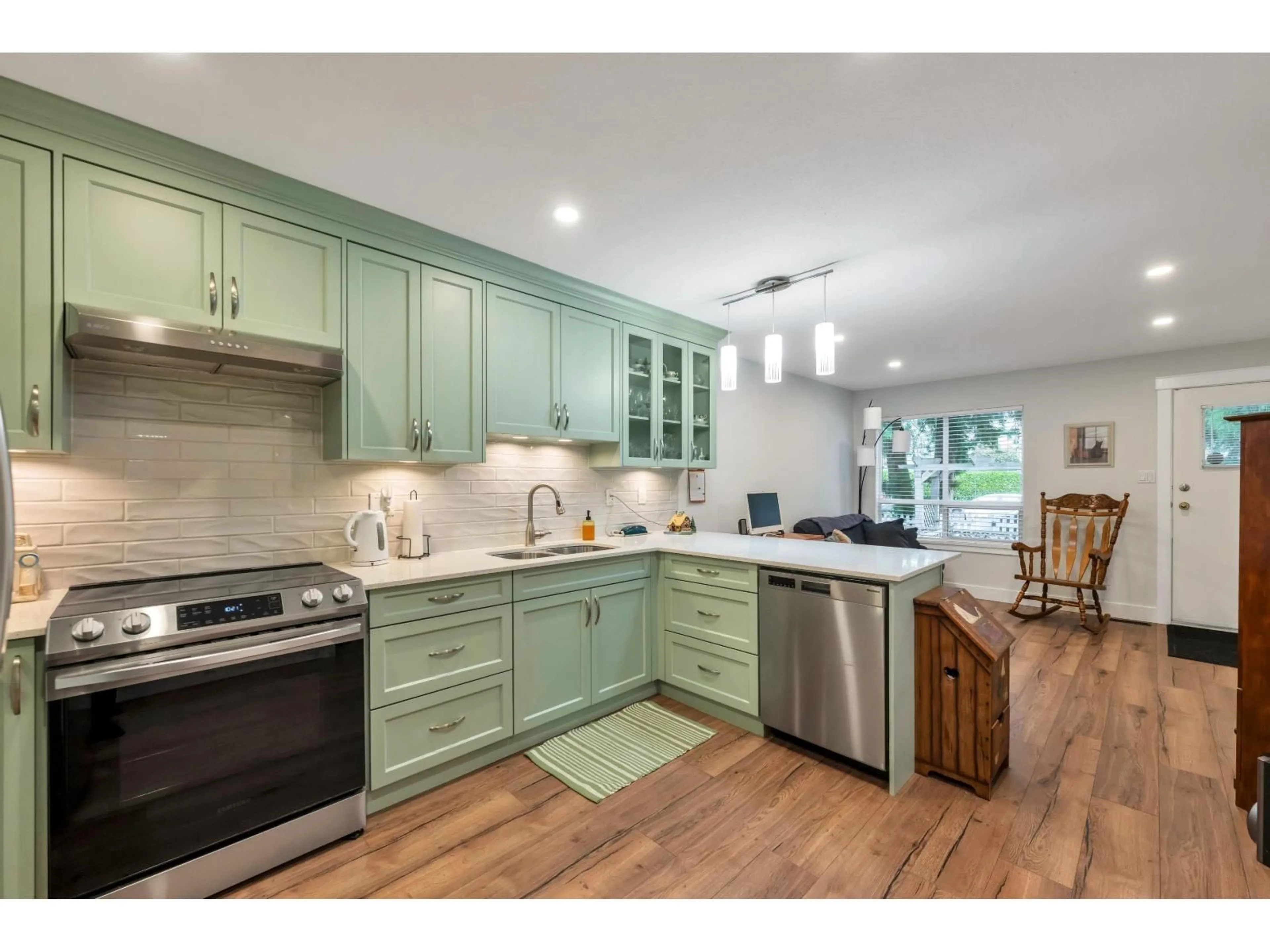 Open concept kitchen, unknown for 83 - 16318 82 AVENUE, Surrey British Columbia V4N0N9