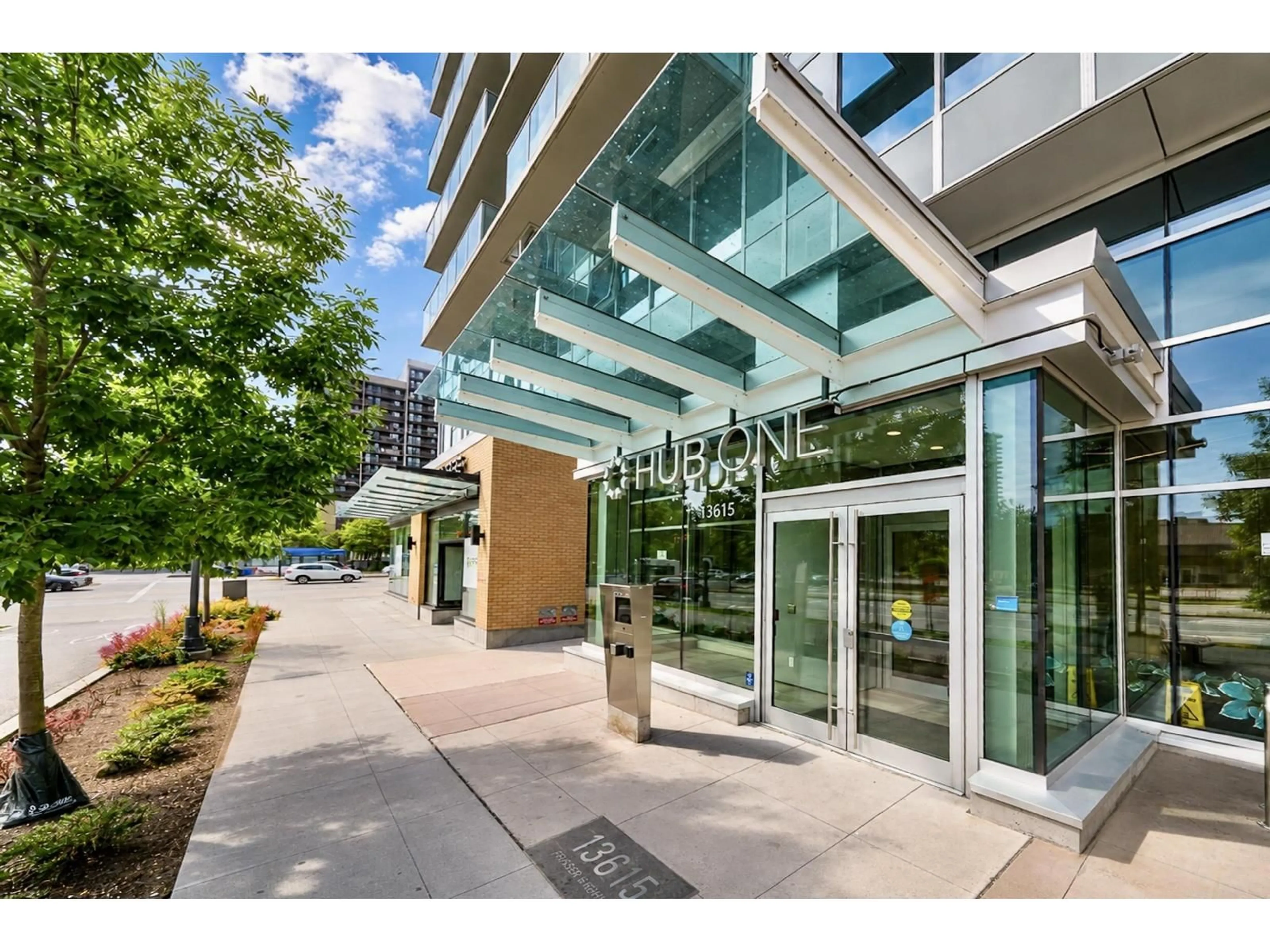 Indoor foyer for 604 - 13615 FRASER HIGHWAY, Surrey British Columbia V3T0P7