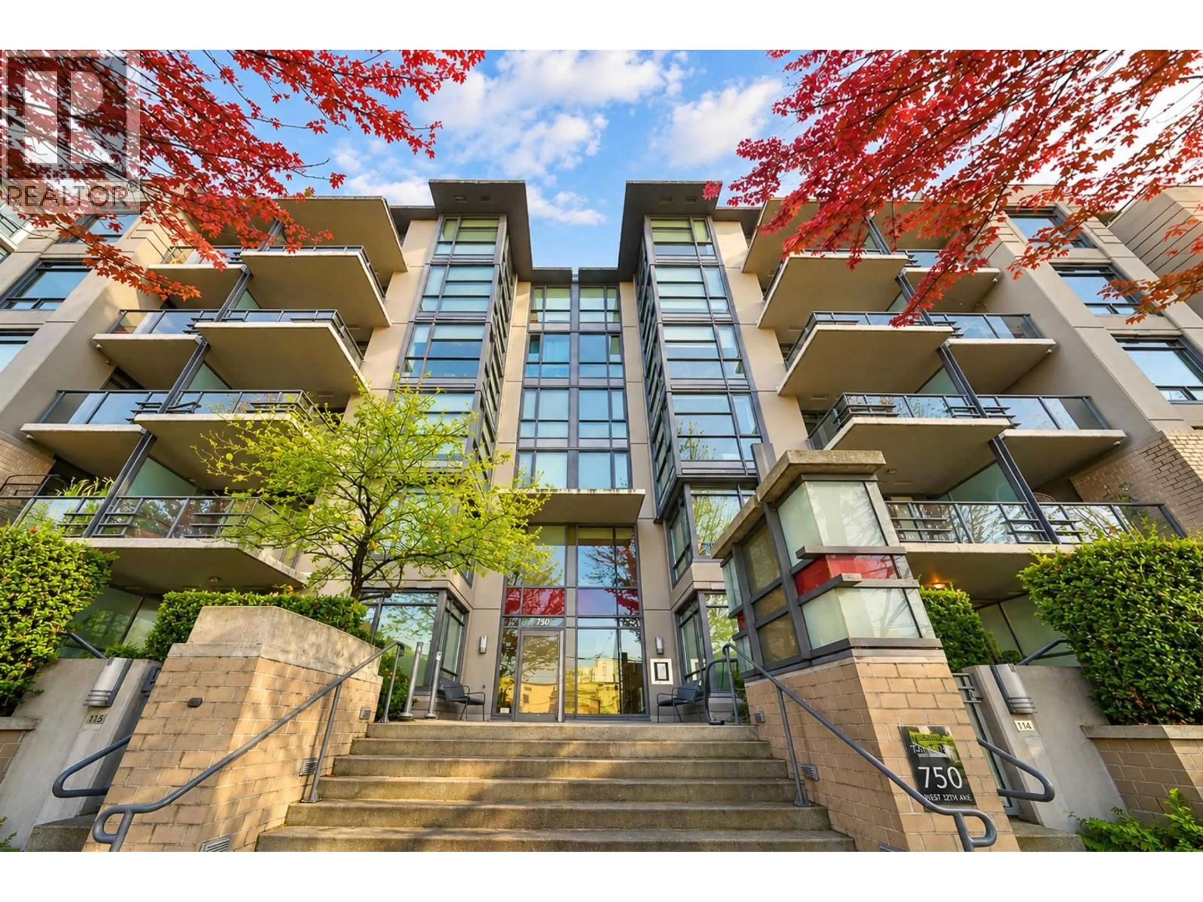 Indoor foyer for 514 - 750 12TH AVENUE, Vancouver British Columbia V5Z0A3