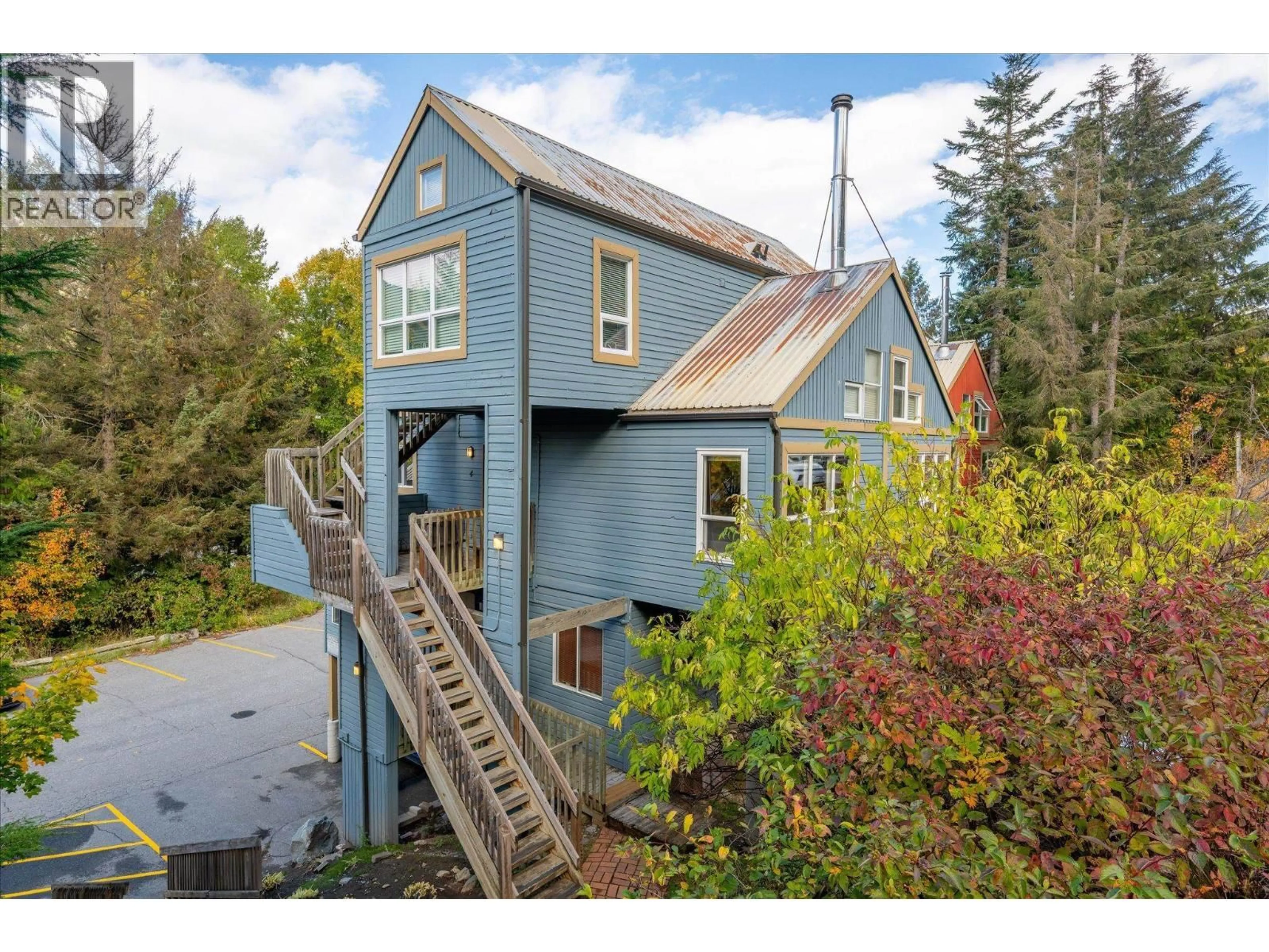 A pic from outside/outdoor area/front of a property/back of a property/a pic from drone, street for 4 - 2024 INNSBRUCK DRIVE, Whistler British Columbia V8E0B5