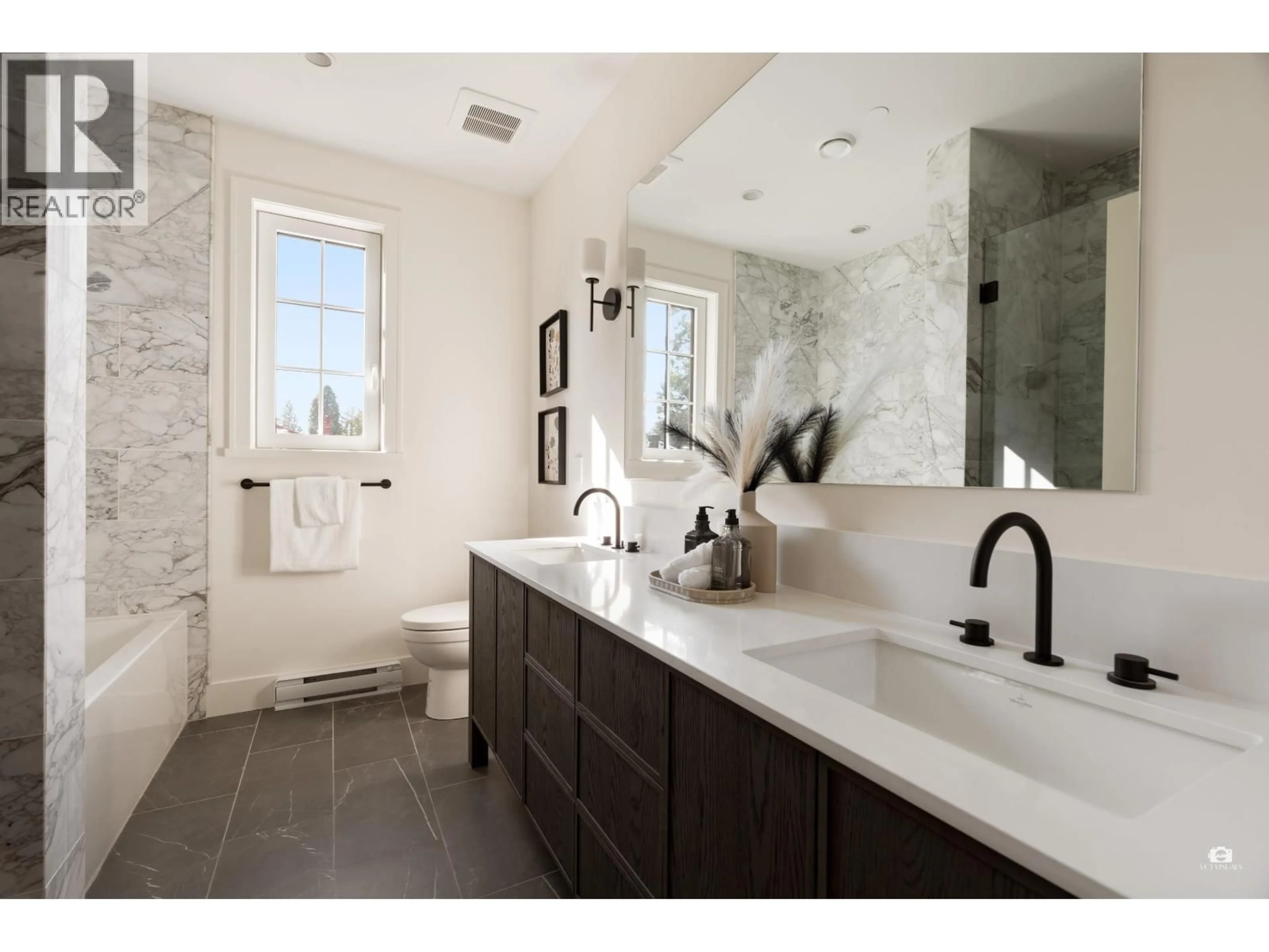 Contemporary bathroom, ceramic/tile floor for 3 - 1311 W 57TH AVENUE, Vancouver British Columbia V6P1S7