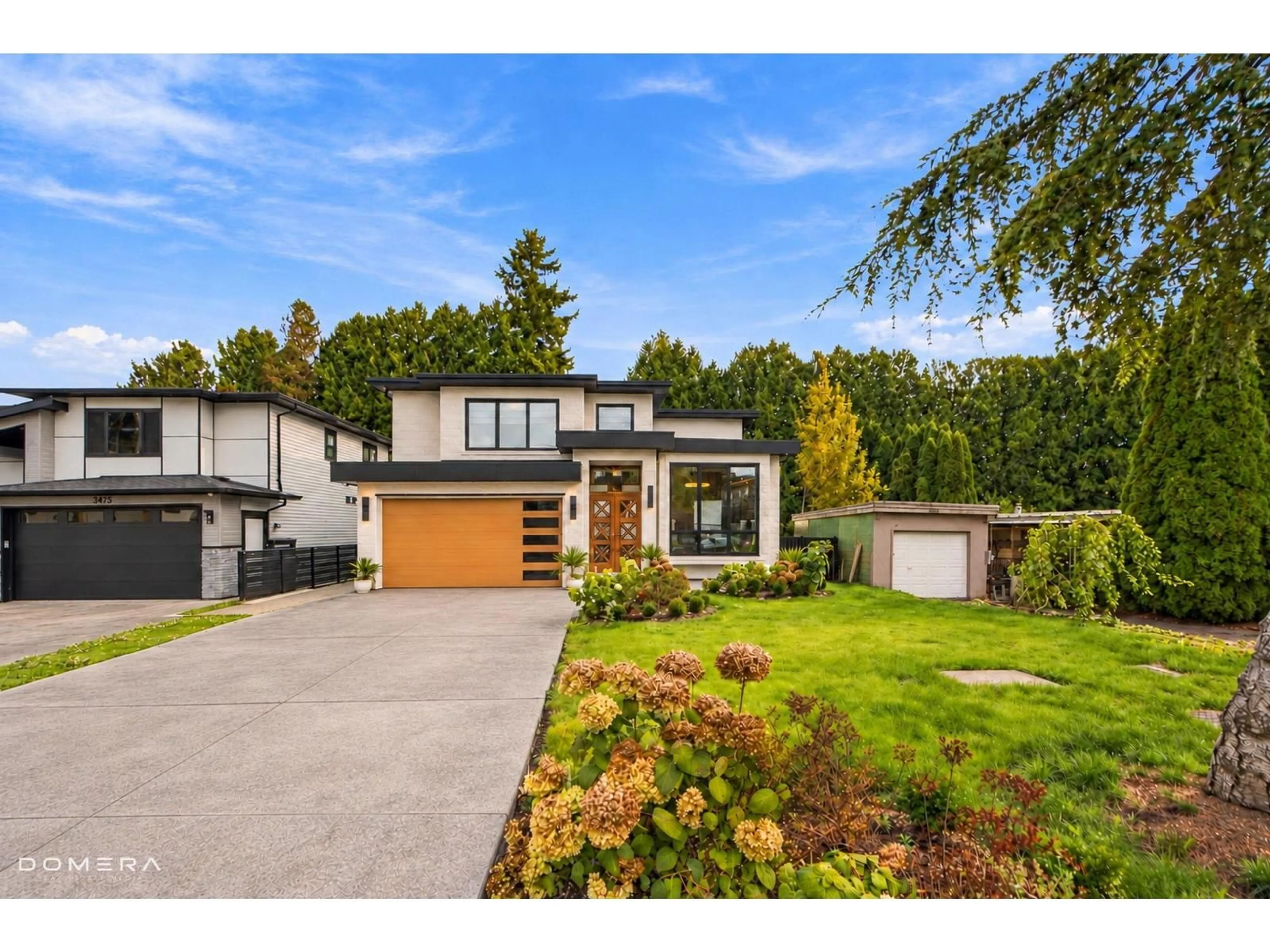 Home with brick exterior material, street for 2118 OAKRIDGE CRESCENT, Abbotsford British Columbia V2T6A8