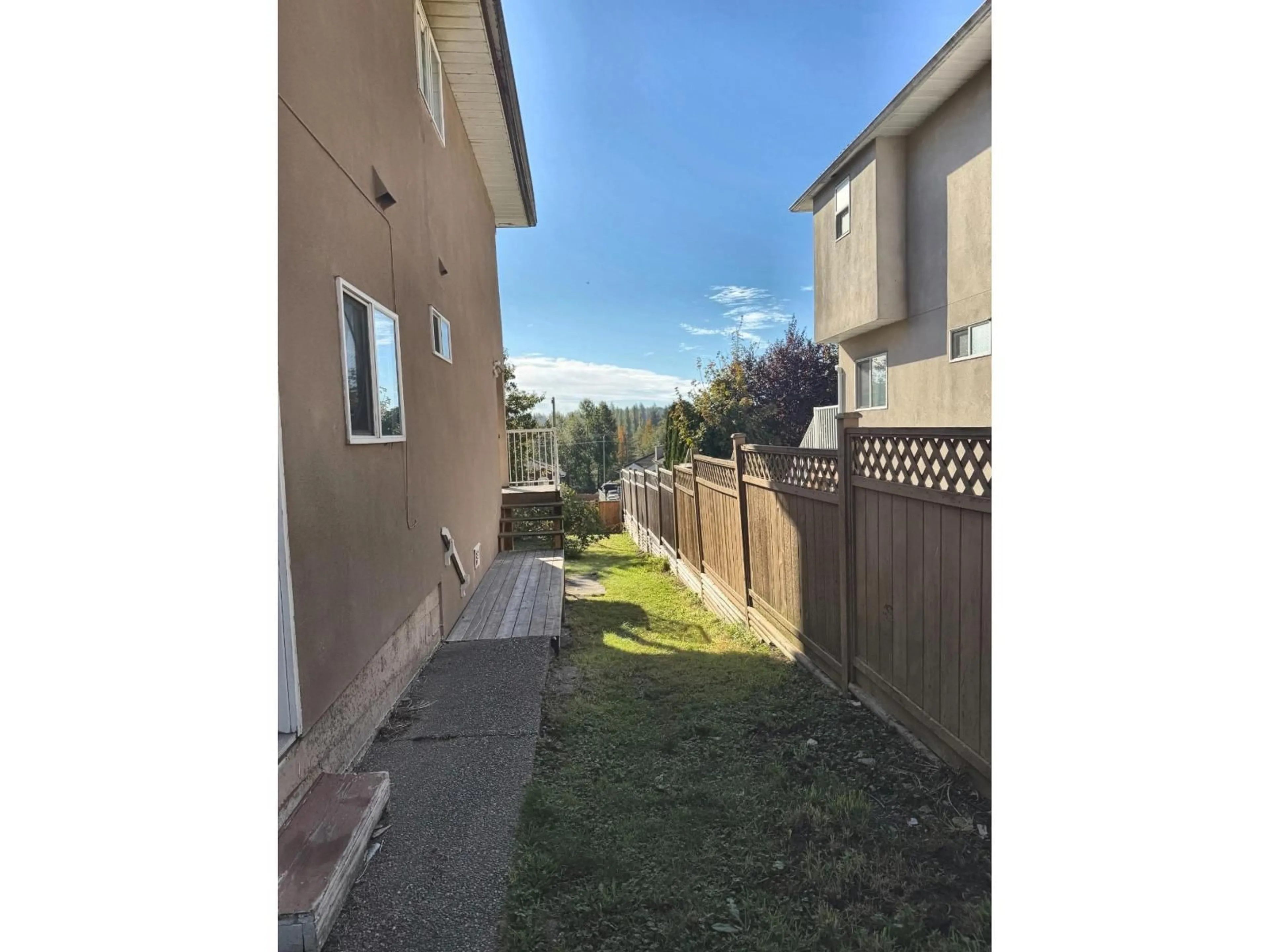 Patio, street for 14386 68 AVENUE, Surrey British Columbia V3W2H4