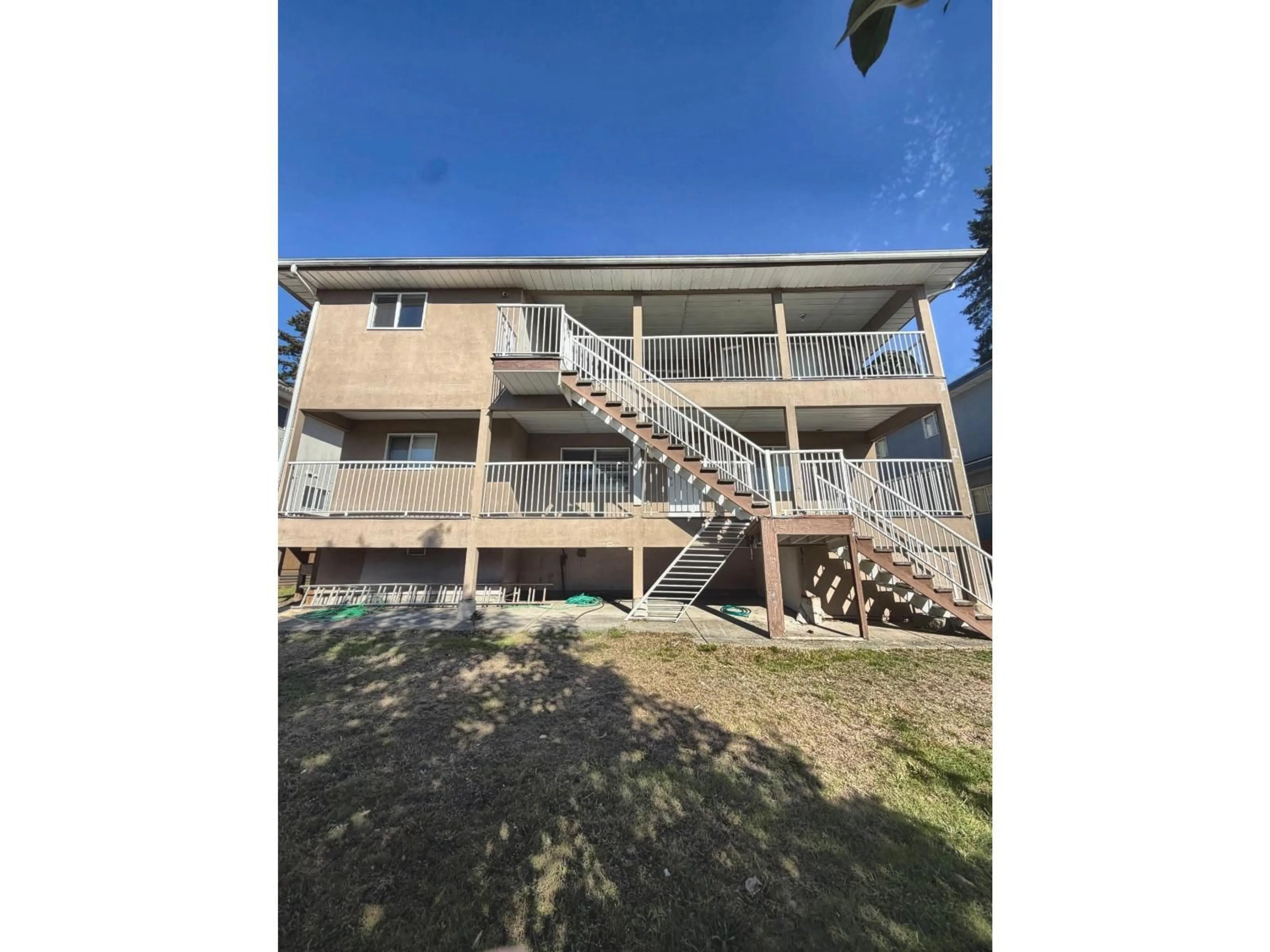Unknown for 14386 68 AVENUE, Surrey British Columbia V3W2H4