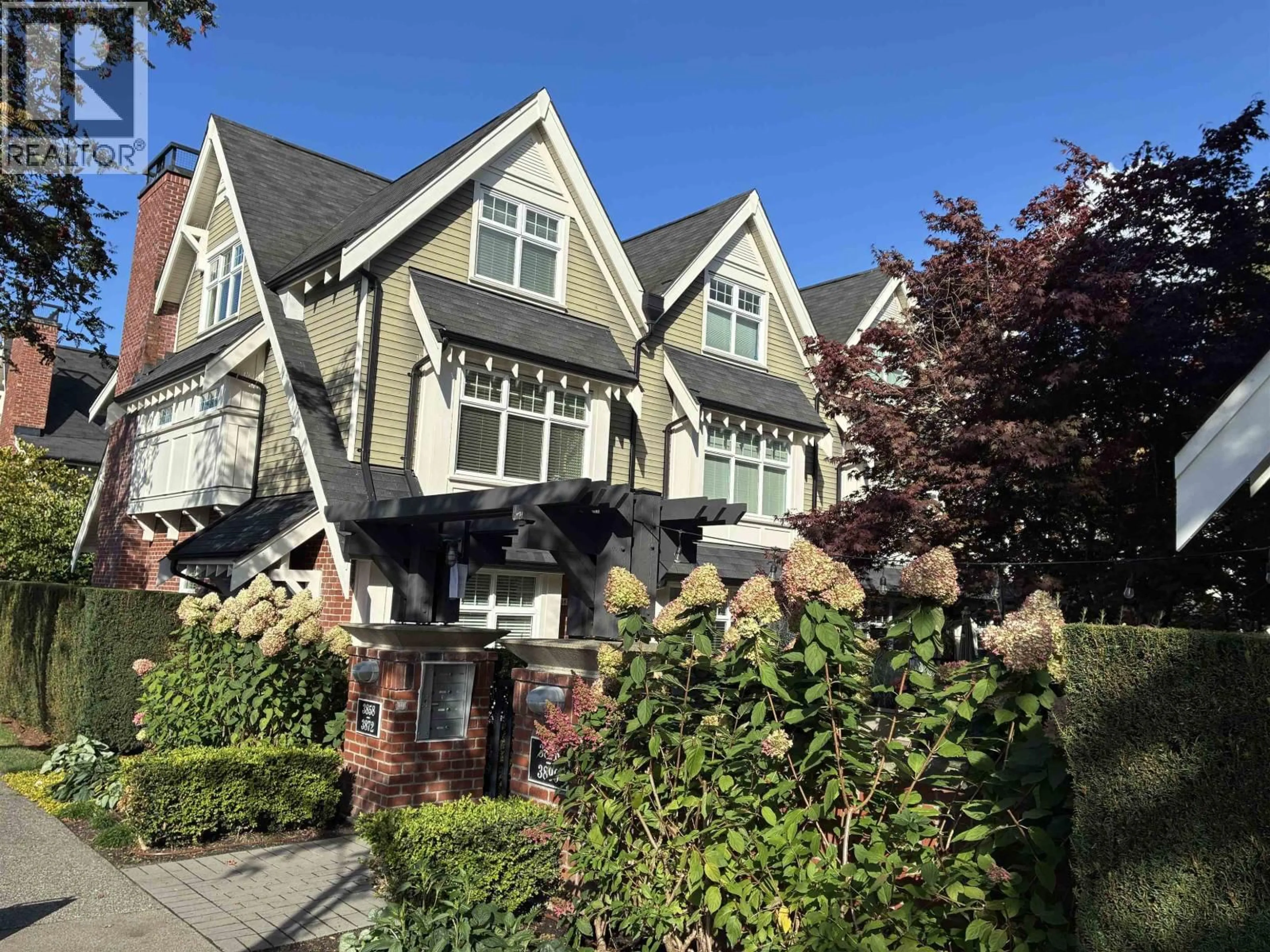 Unknown for 3826 WELWYN STREET, Vancouver British Columbia V5N3Y9