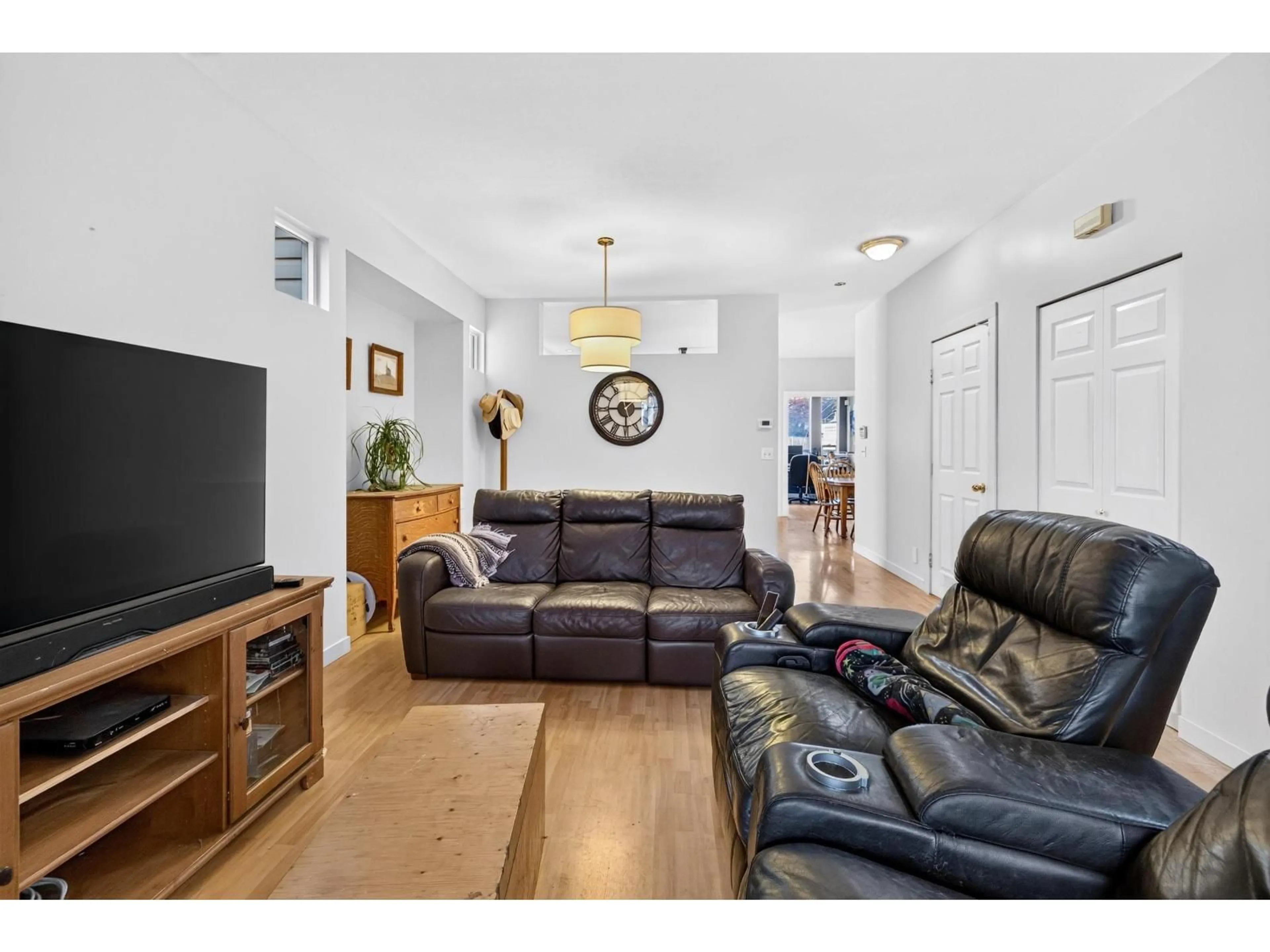 Living room with furniture, unknown for 6718 185 STREET, Surrey British Columbia V3S9B2