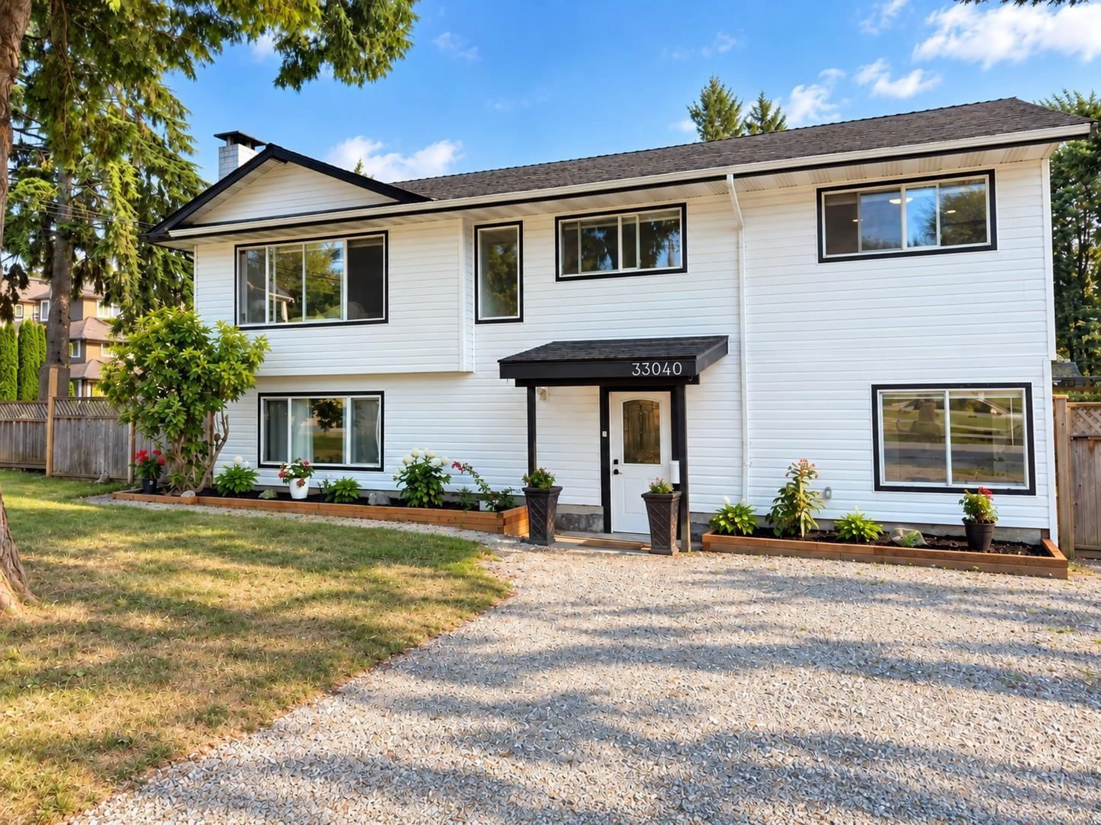 Home with brick exterior material, street for 33040 ARBUTUS AVENUE, Mission British Columbia V2V2R8