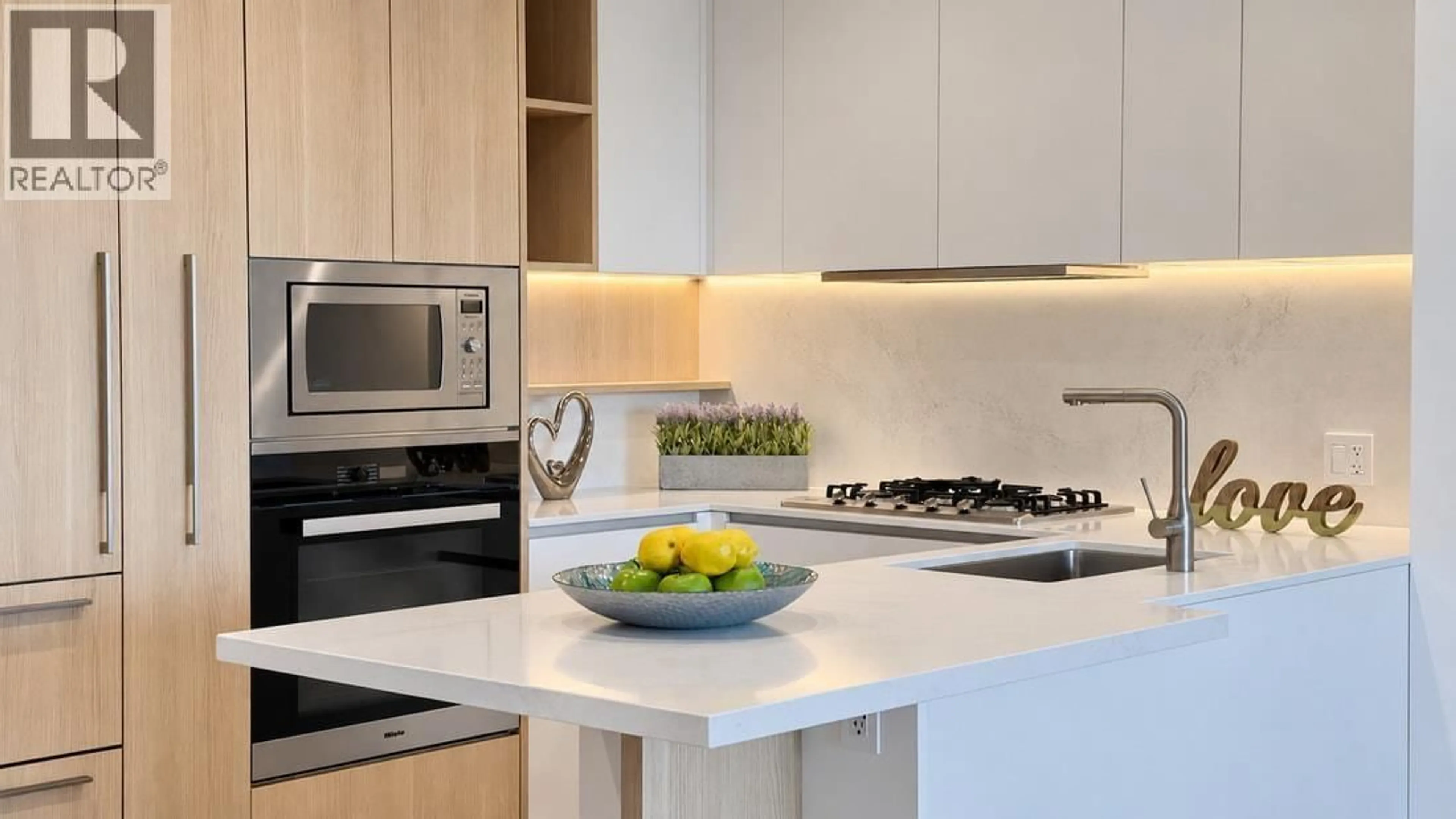 Contemporary kitchen, ceramic/tile floor for 506 - 6833 PEARSON WAY, Richmond British Columbia V7C0E8
