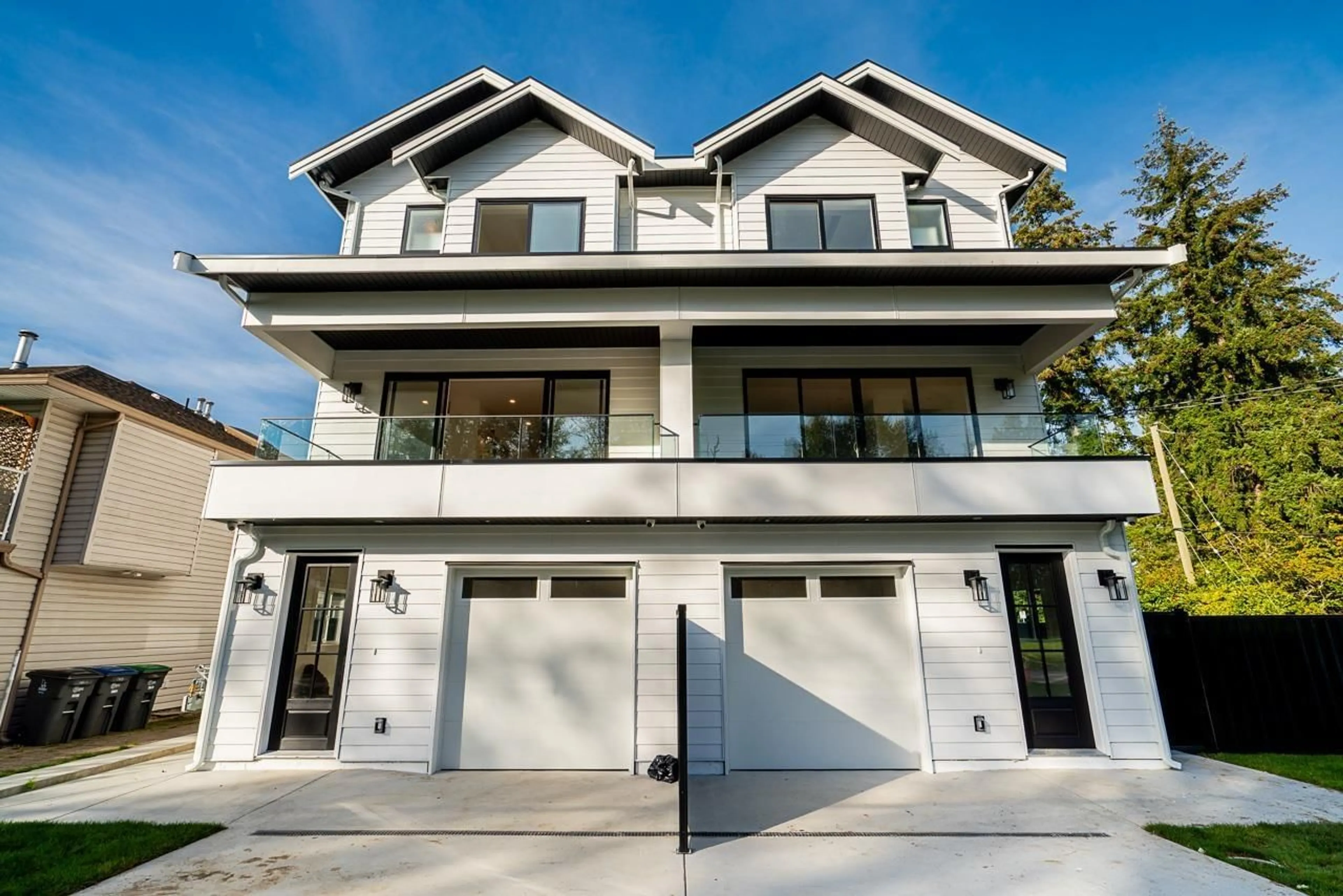 Home with vinyl exterior material, street for 101 - 17059 0 AVENUE, Surrey British Columbia V3Z9N9