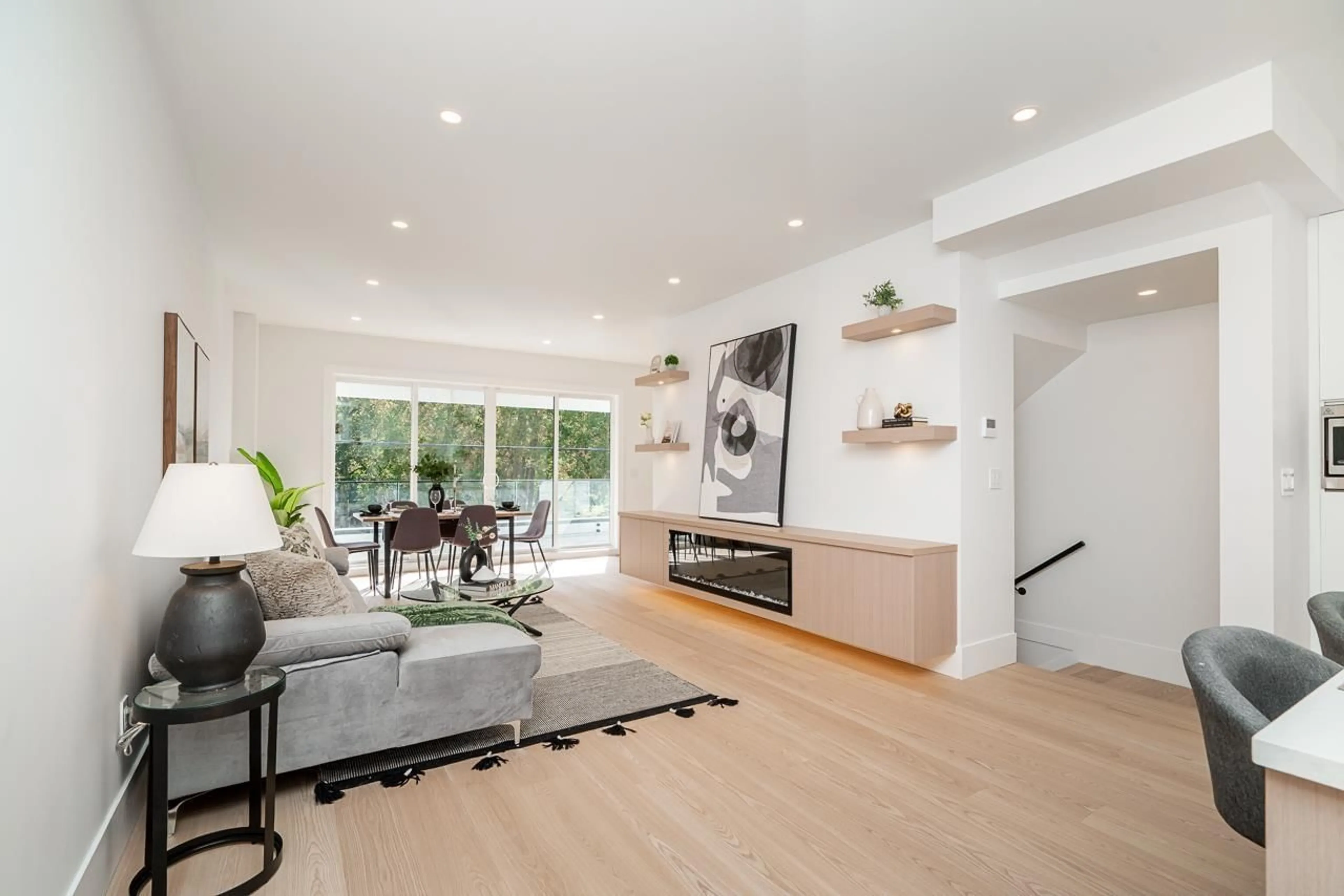 Living room with furniture, unknown for 101 - 17059 0 AVENUE, Surrey British Columbia V3Z9N9