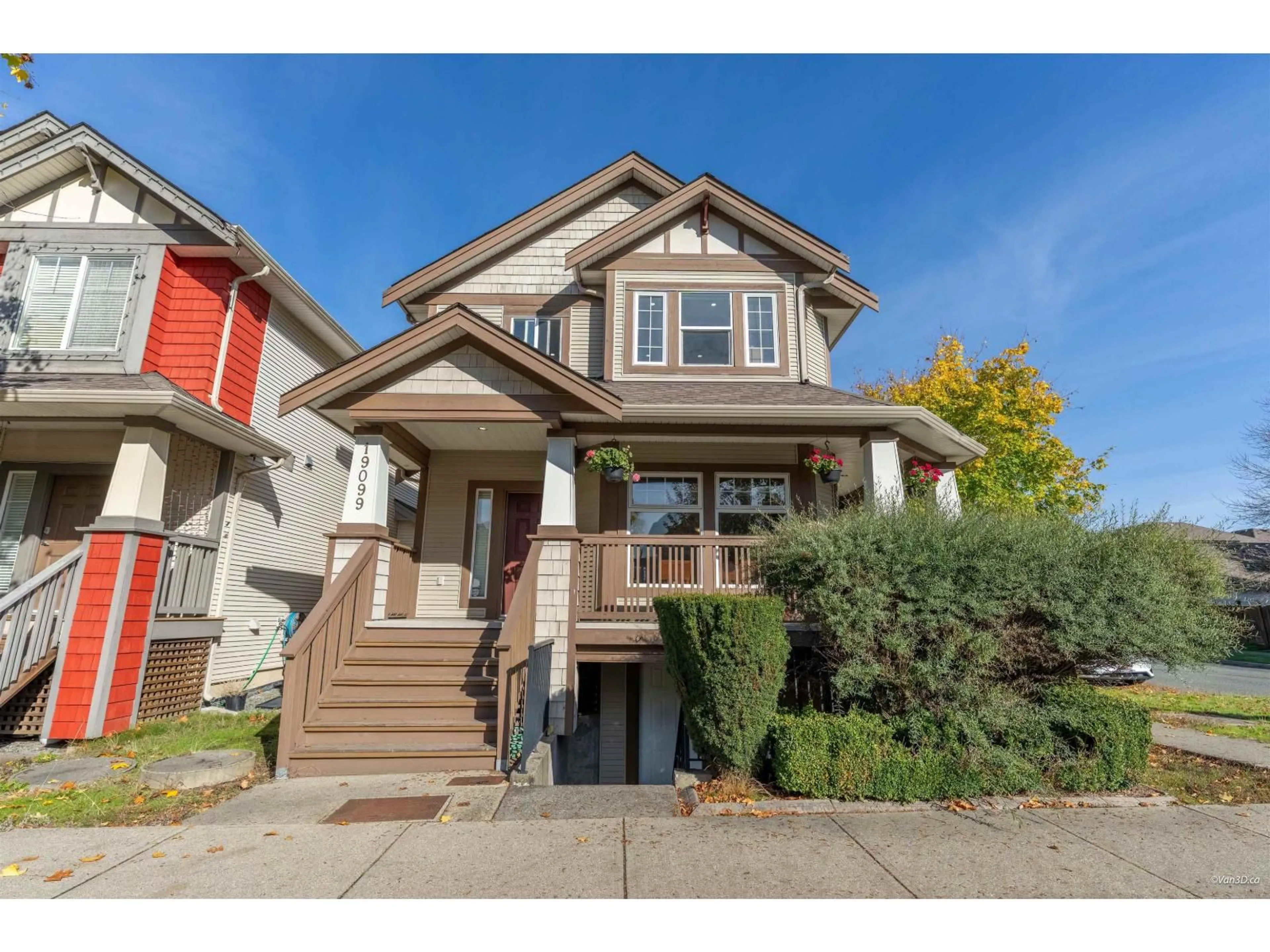 Home with vinyl exterior material, street for 19099 68 AVENUE, Surrey British Columbia V4N5P3