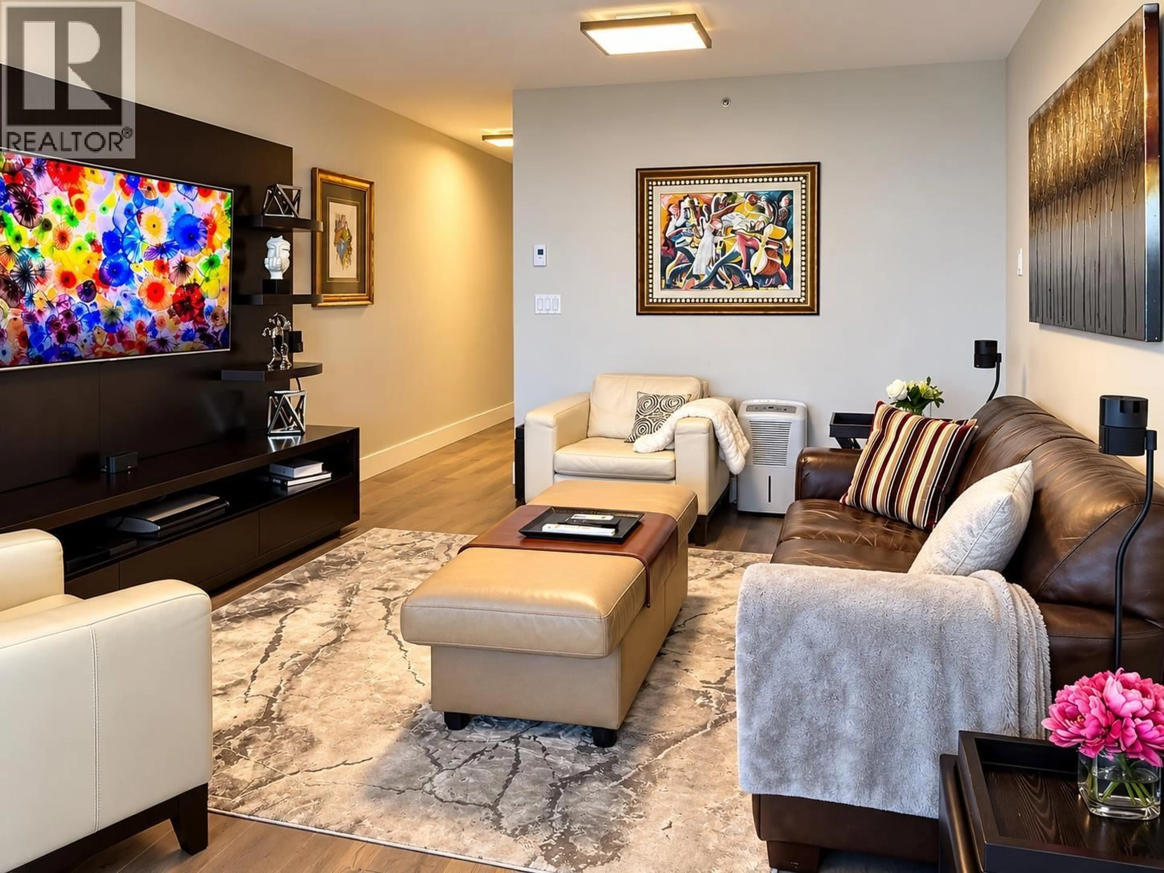 Living room with furniture, unknown for 16A - 338 TAYLOR WAY, West Vancouver British Columbia V7T2Y1