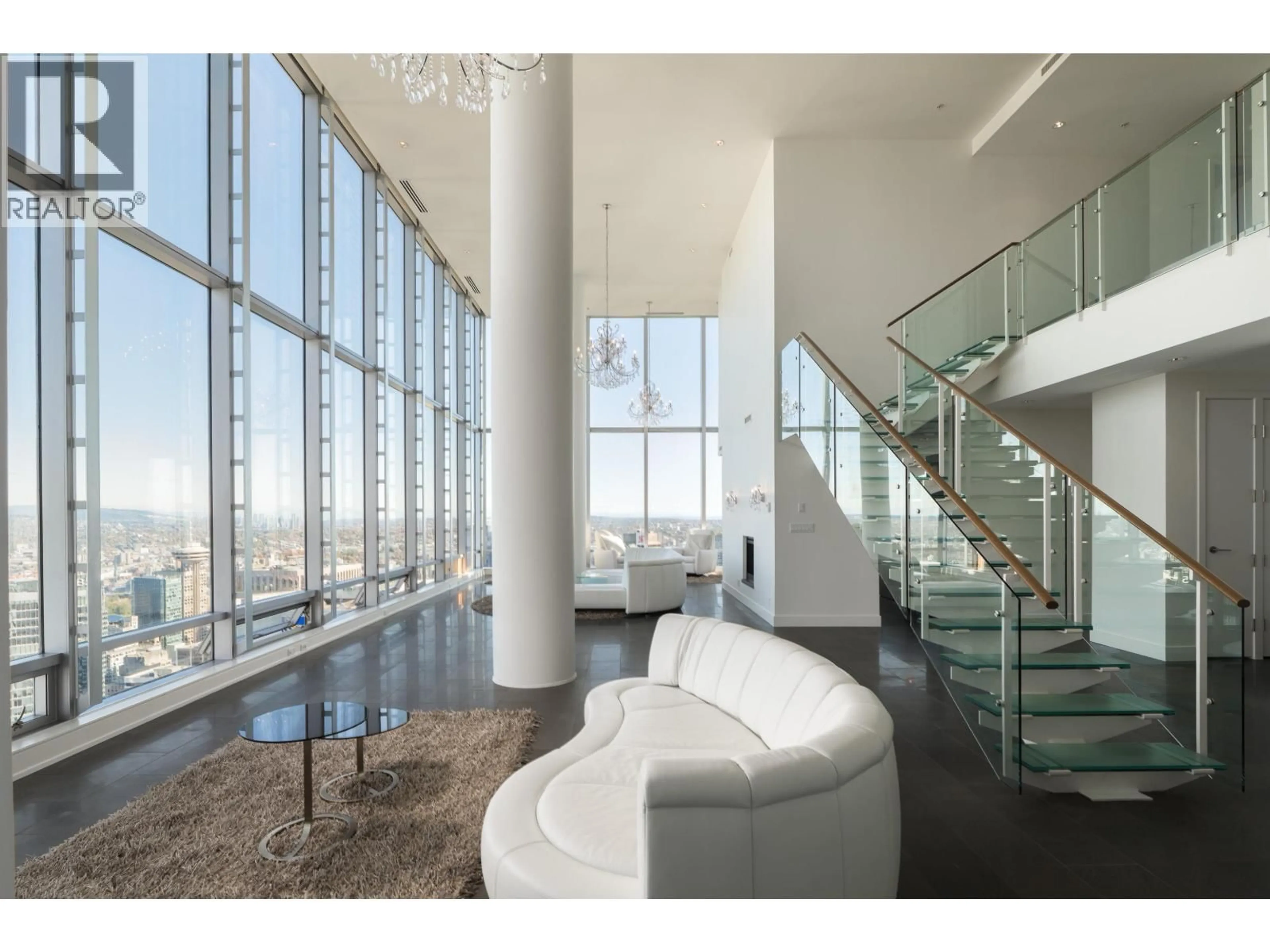 Indoor foyer for 5303 - 1128 GEORGIA STREET, Vancouver British Columbia V6E0A8