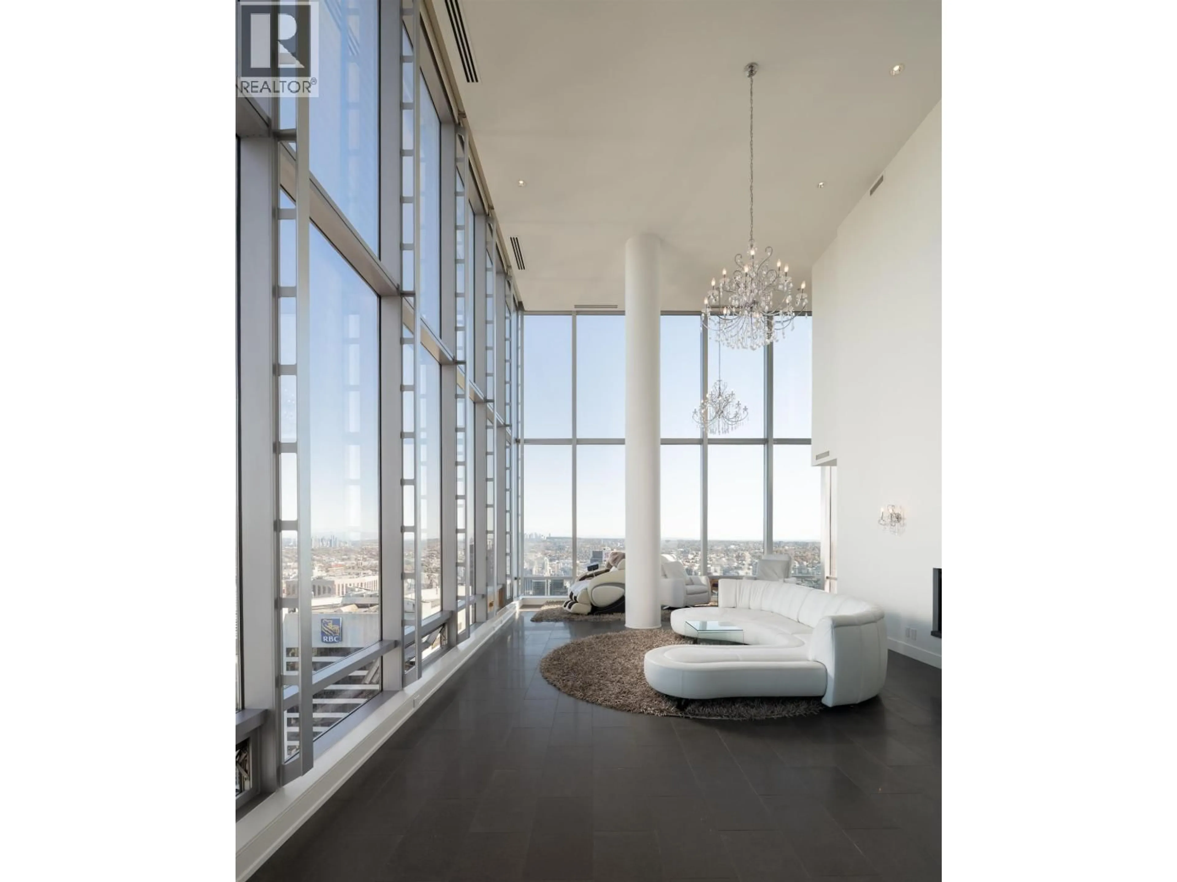 Indoor foyer for 5303 - 1128 GEORGIA STREET, Vancouver British Columbia V6E0A8