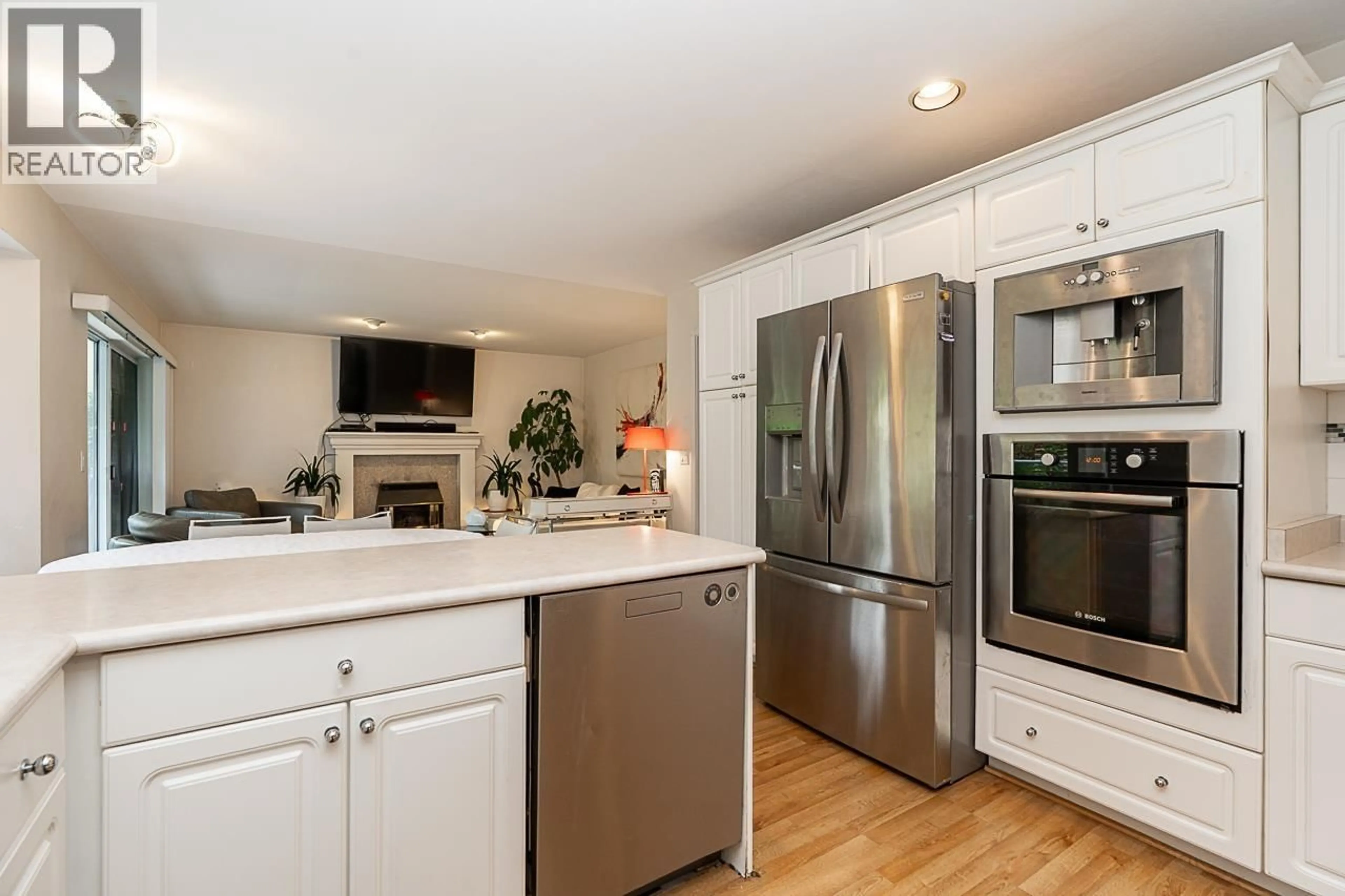 Open concept kitchen, unknown for 1641 53A STREET, Delta British Columbia V4M3G3