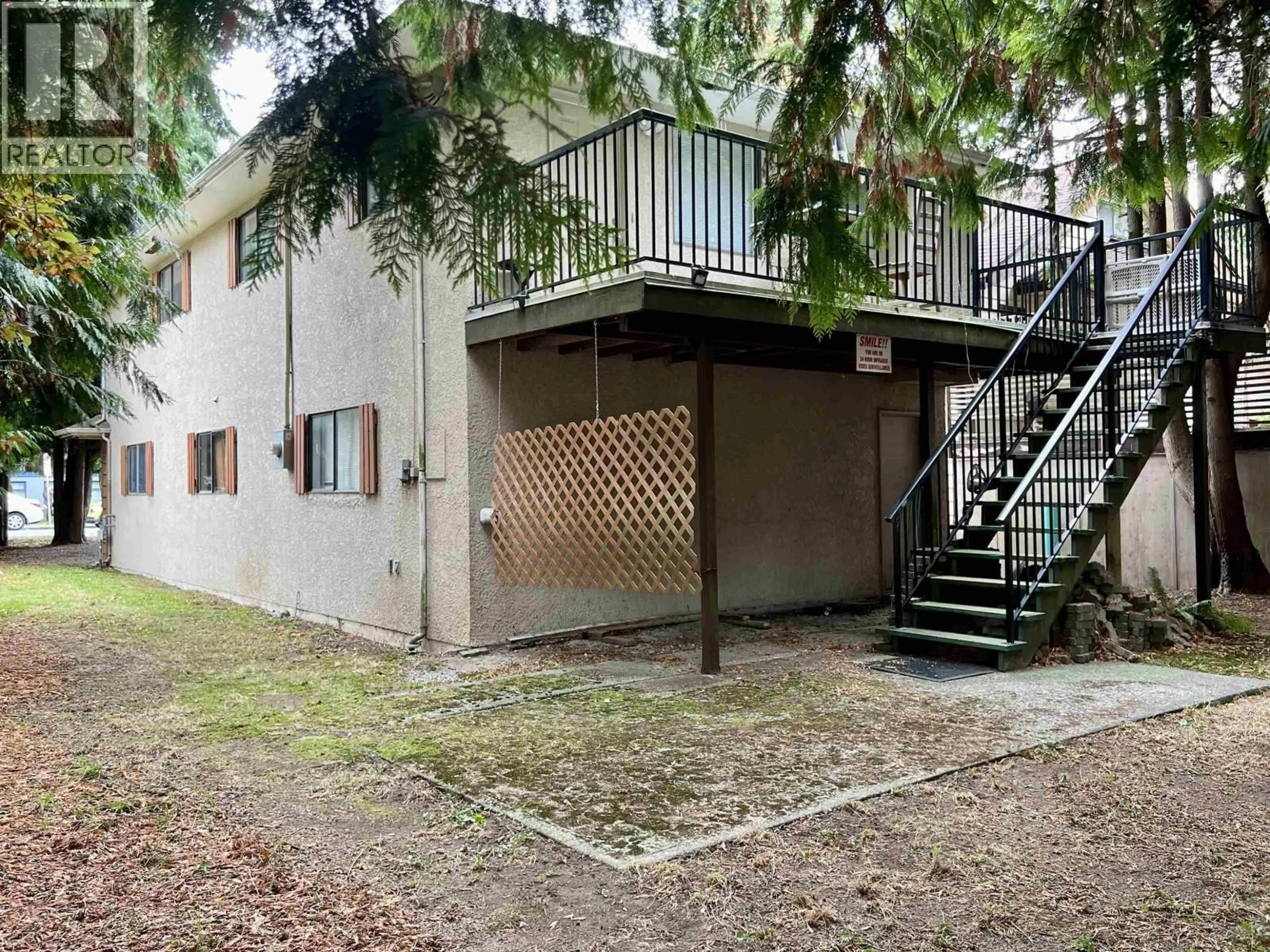 Patio, building for 2253 CENTRAL AVENUE, Port Coquitlam British Columbia V3C1V7