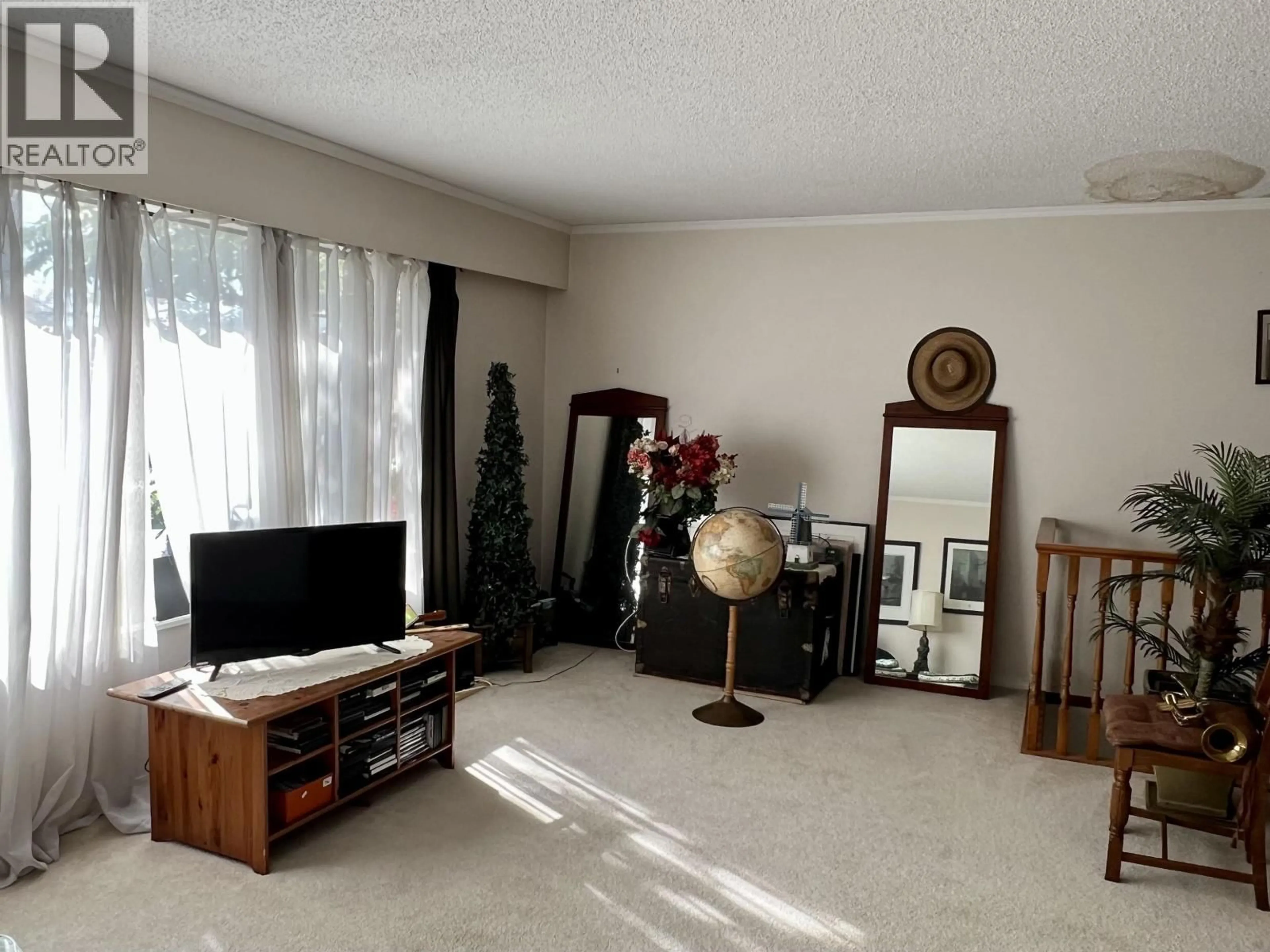 A pic of a room for 2253 CENTRAL AVENUE, Port Coquitlam British Columbia V3C1V7