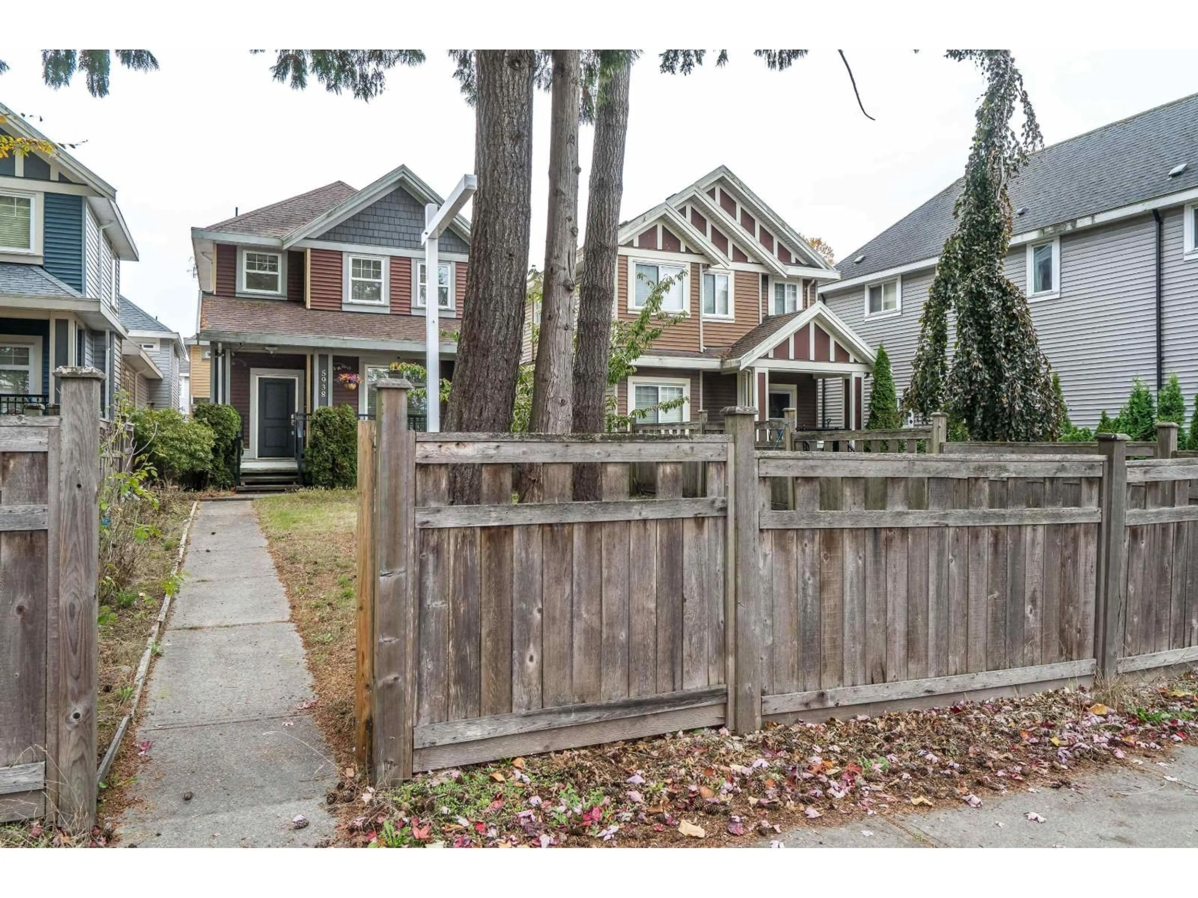 Unknown for 5938 128 STREET, Surrey British Columbia V3X1T3