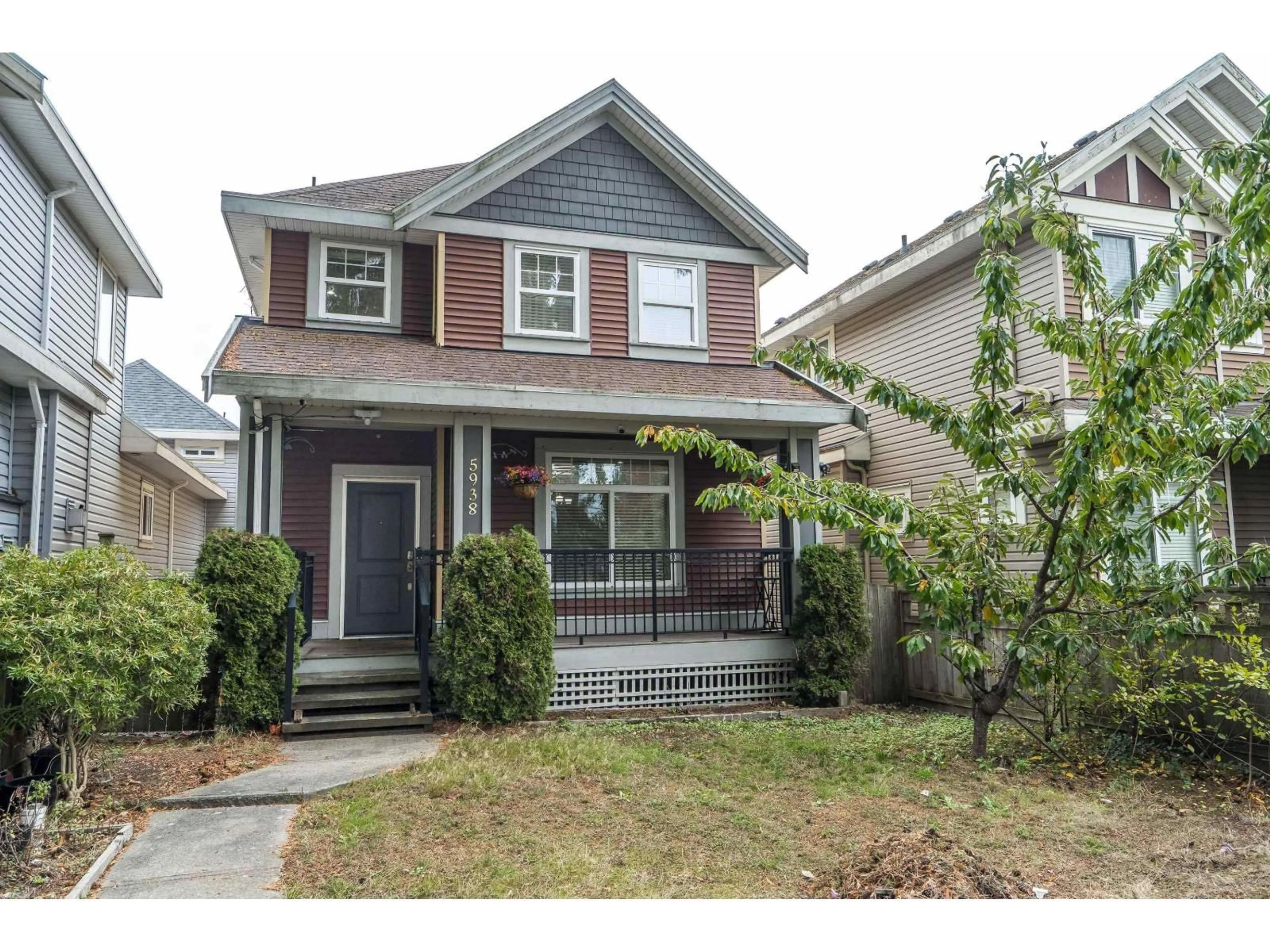 Home with vinyl exterior material, street for 5938 128 STREET, Surrey British Columbia V3X1T3