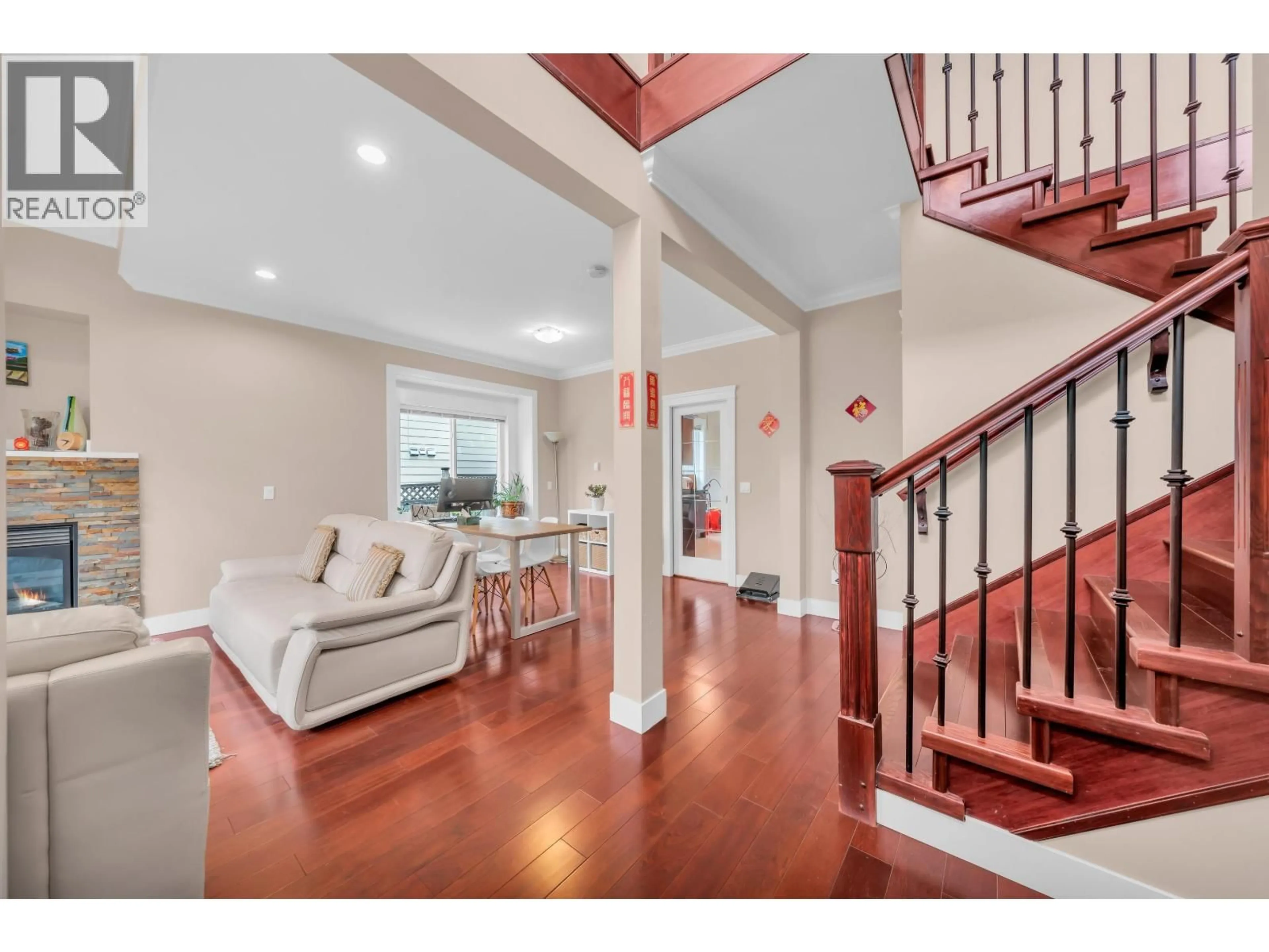 Unknown for 5464 OAKLAND STREET, Burnaby British Columbia V5H1R8