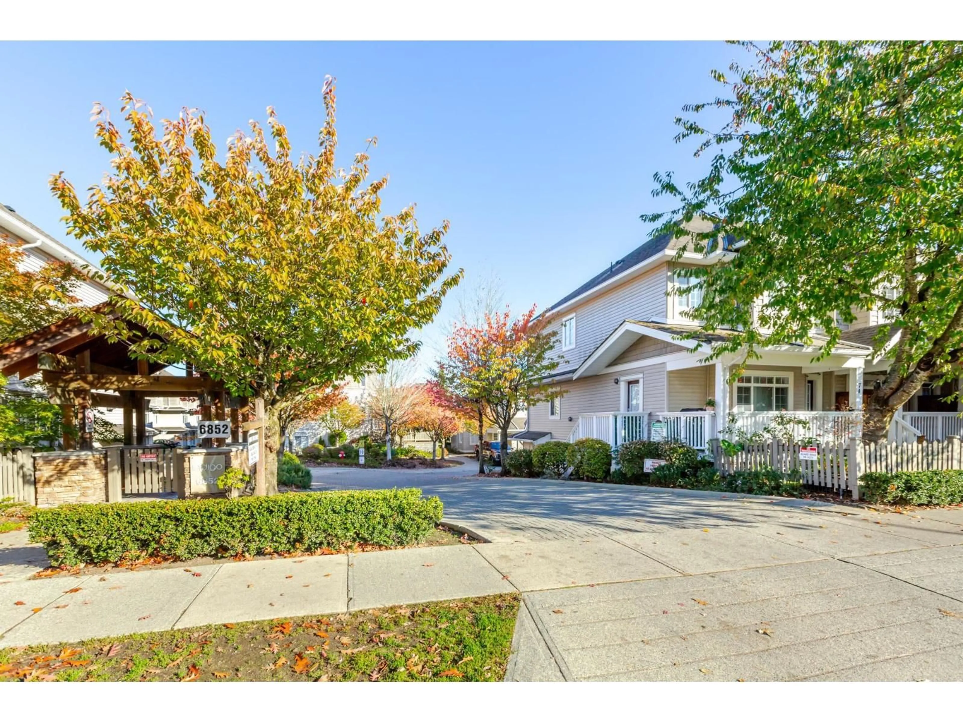 Unknown for 73 - 6852 193 STREET, Surrey British Columbia V4N0C8