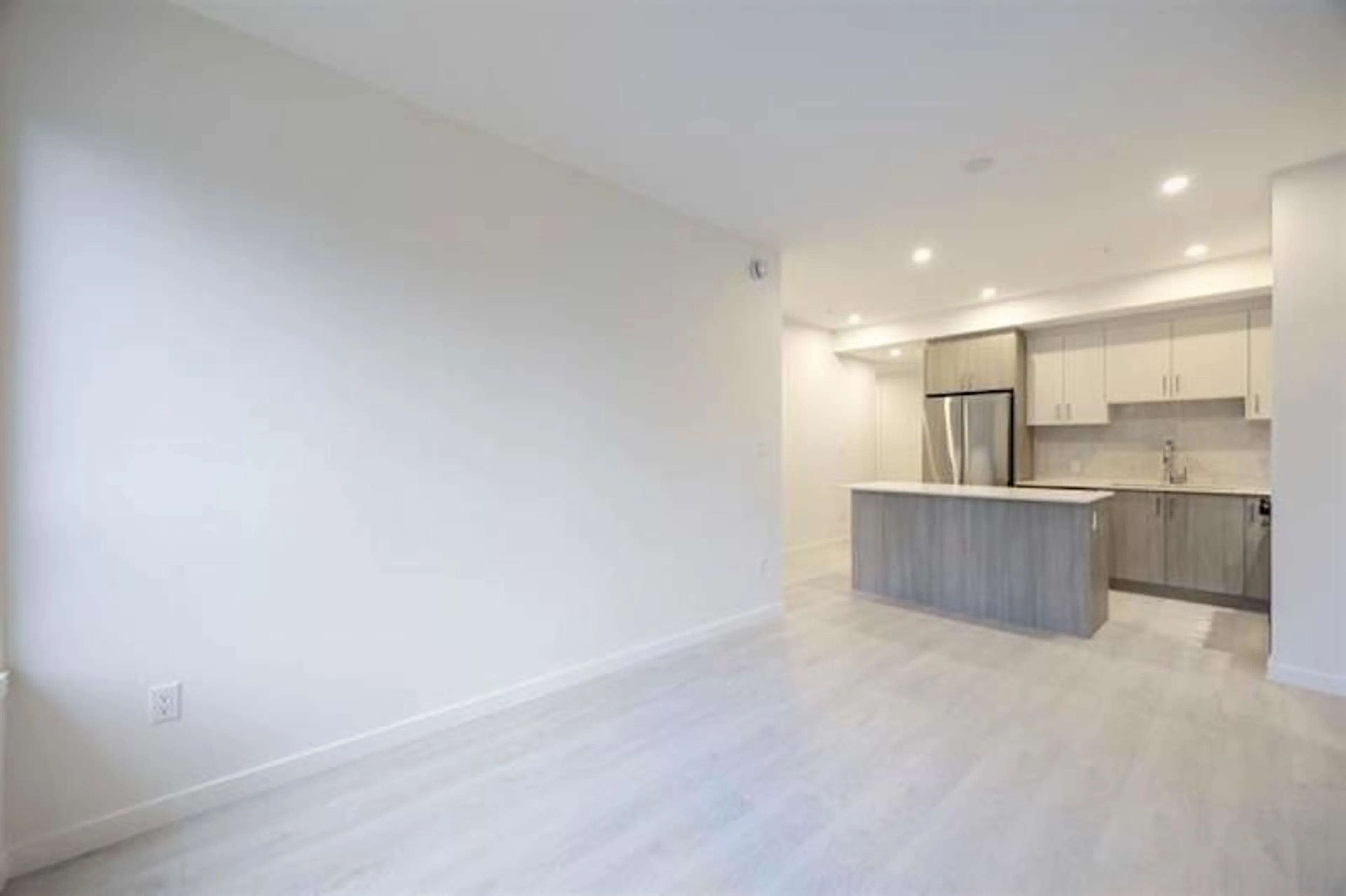 A pic of a room for 302 - 13838 108 AVENUE, Surrey British Columbia V3T0T8