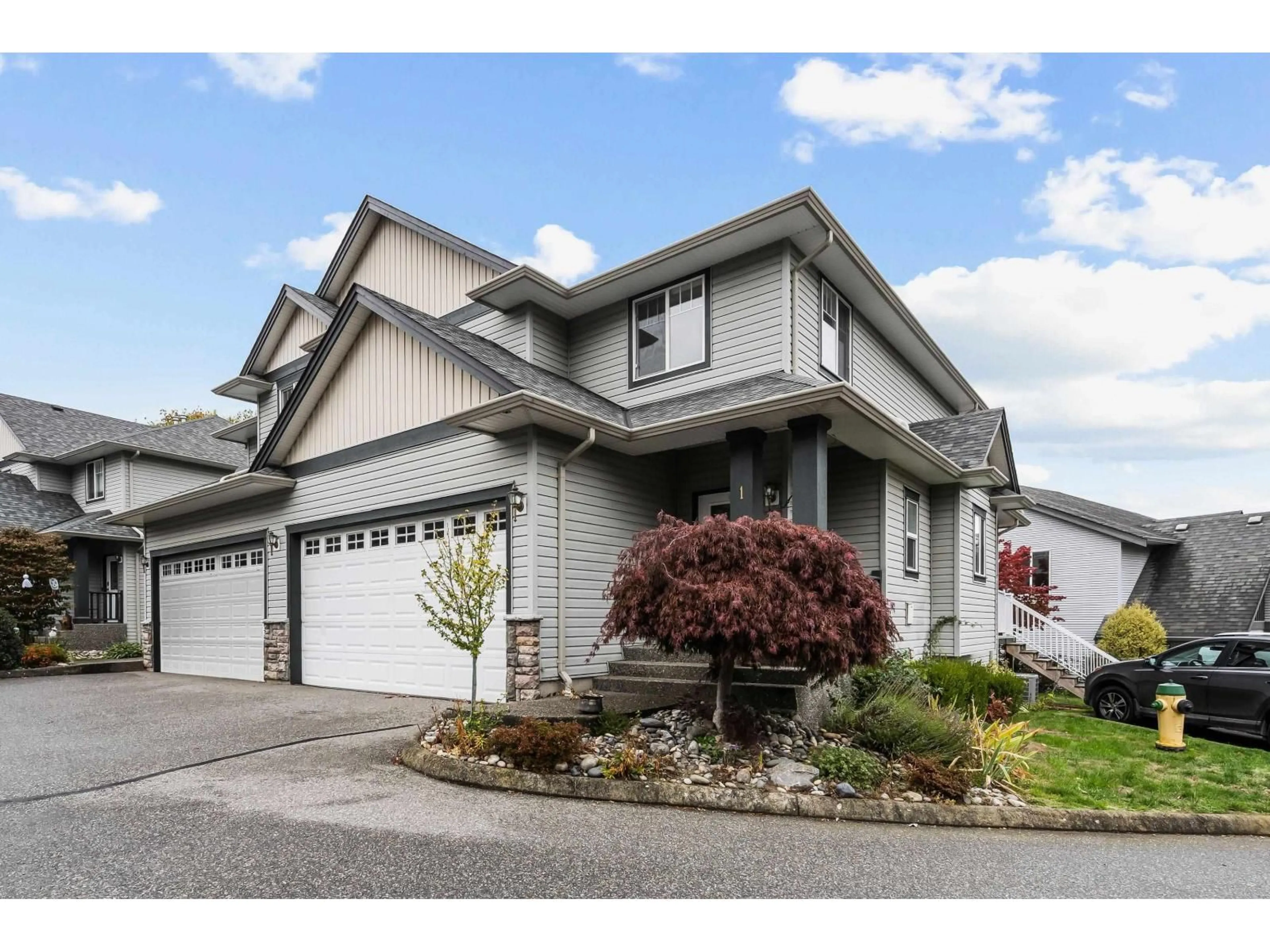 Home with vinyl exterior material, street for 1 - 46330 VALLEYVIEW ROAD, Chilliwack British Columbia V2R5S6