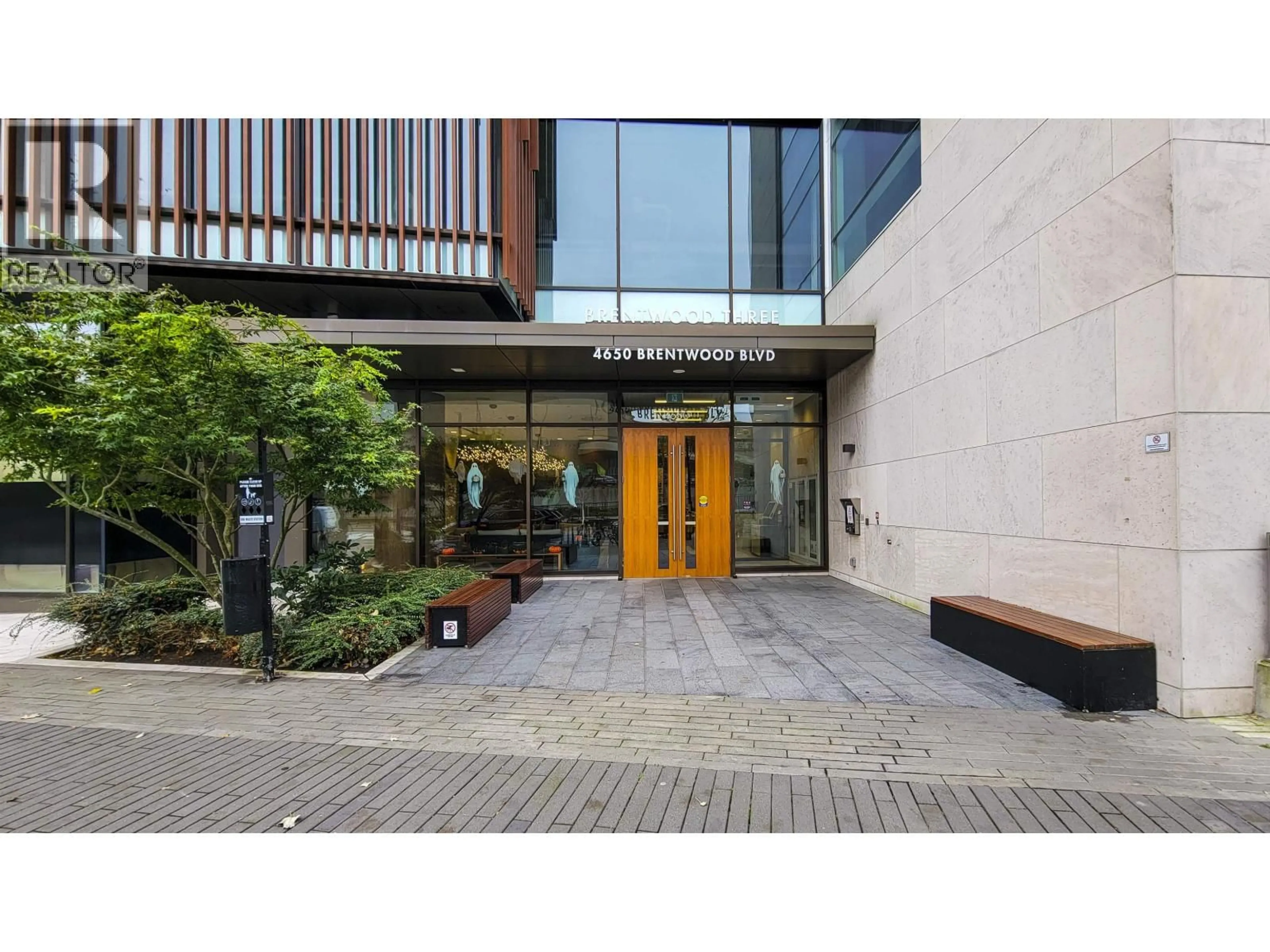 Indoor foyer for 1305 - 4650 BRENTWOOD BOULEVARD, Burnaby British Columbia V5C0M3