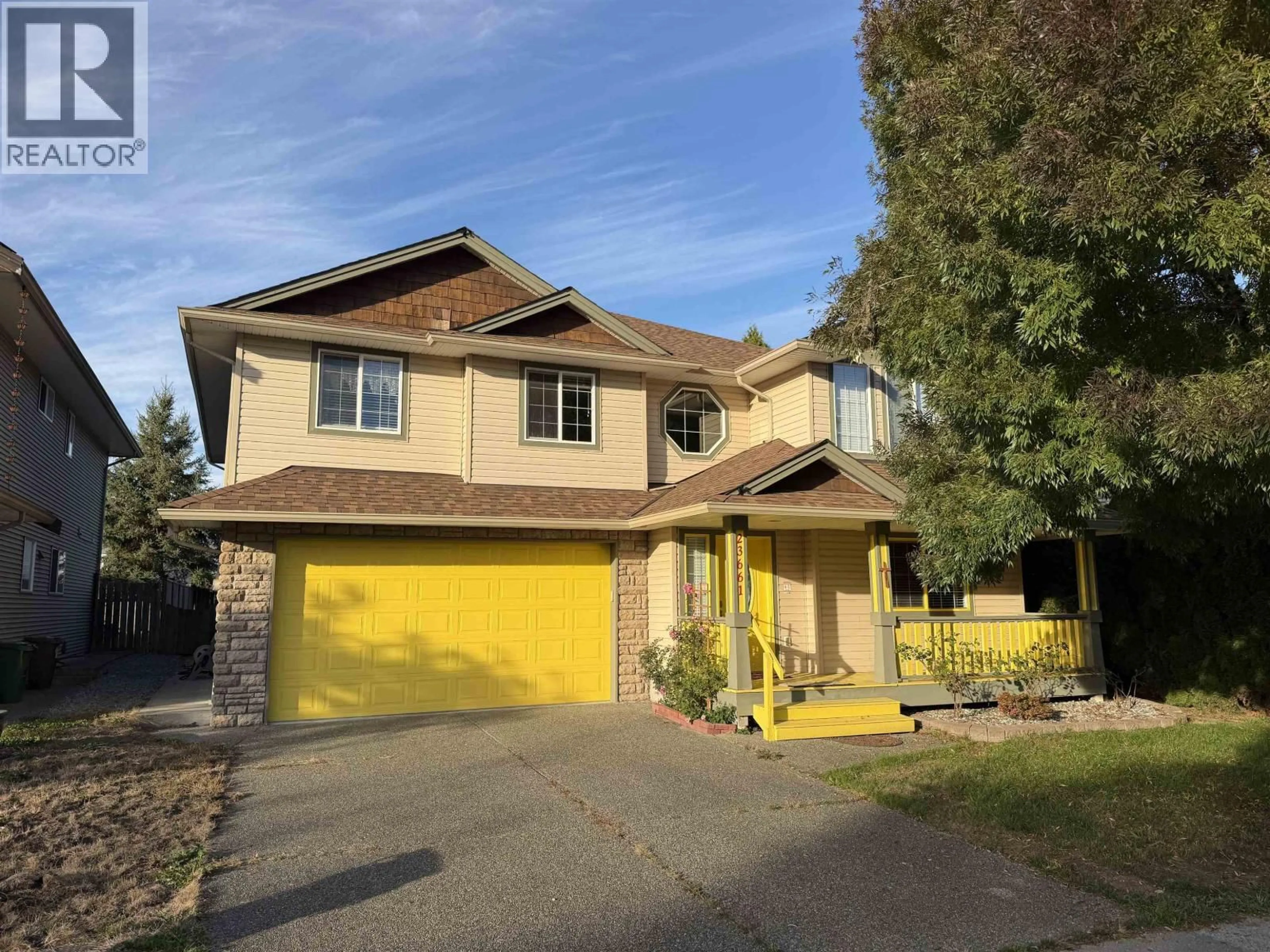 Home with vinyl exterior material, street for 23661 114A AVENUE, Maple Ridge British Columbia V2W2A4
