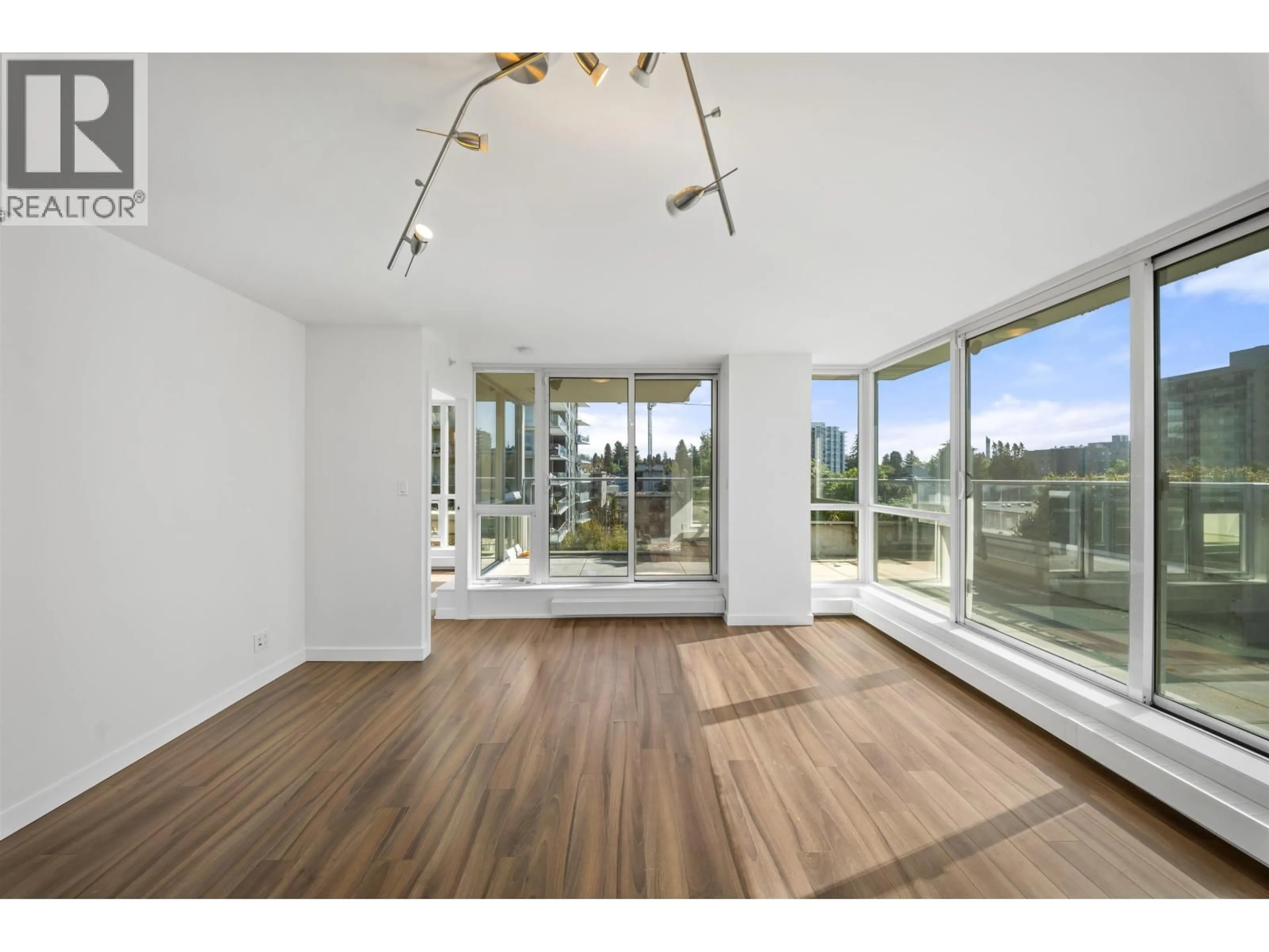A pic of a room for 519 - 135 17TH STREET, North Vancouver British Columbia V7L0C4
