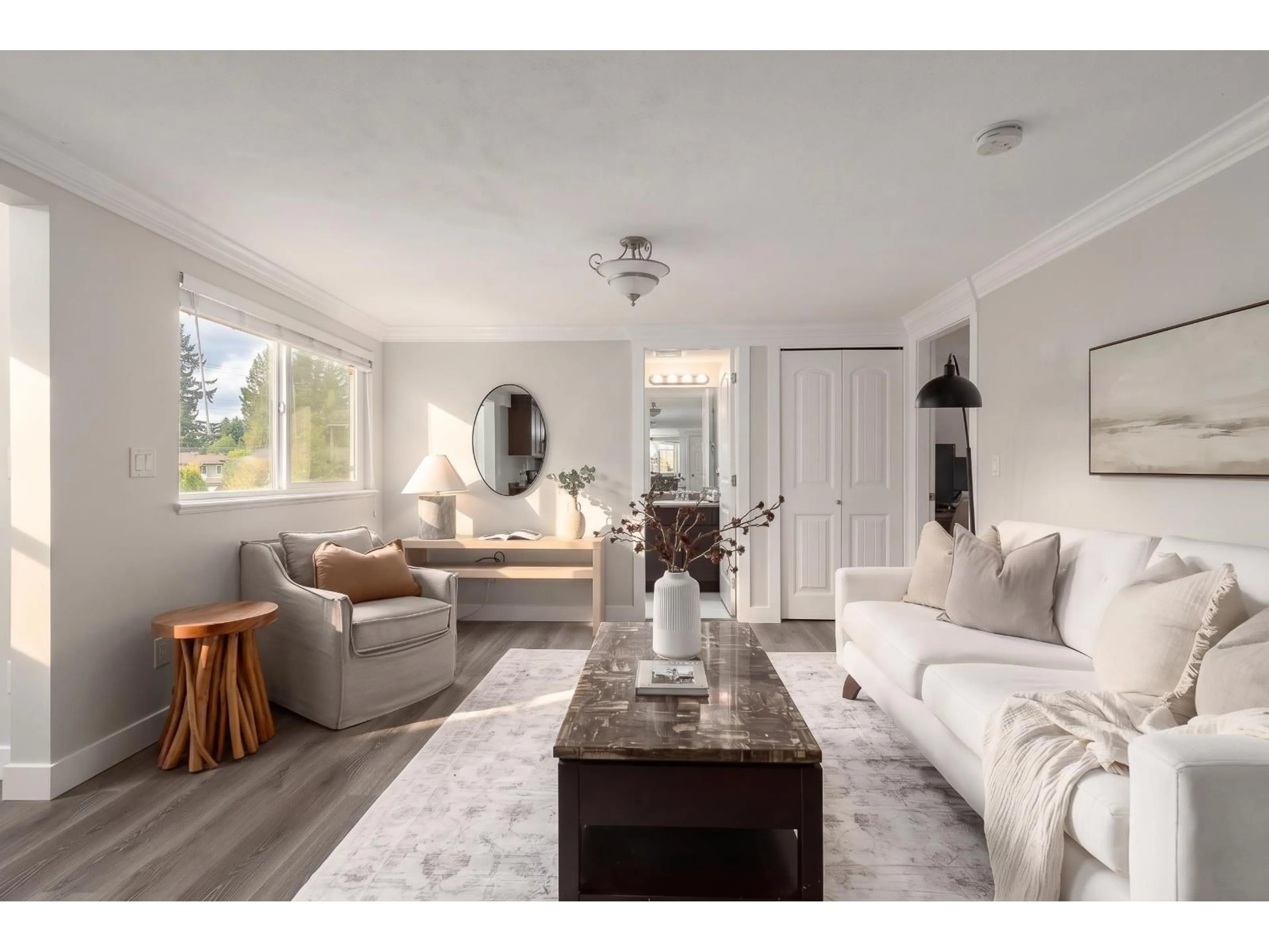 Living room with furniture, unknown for 33475 CHERRY AVENUE, Mission British Columbia V2V2V5