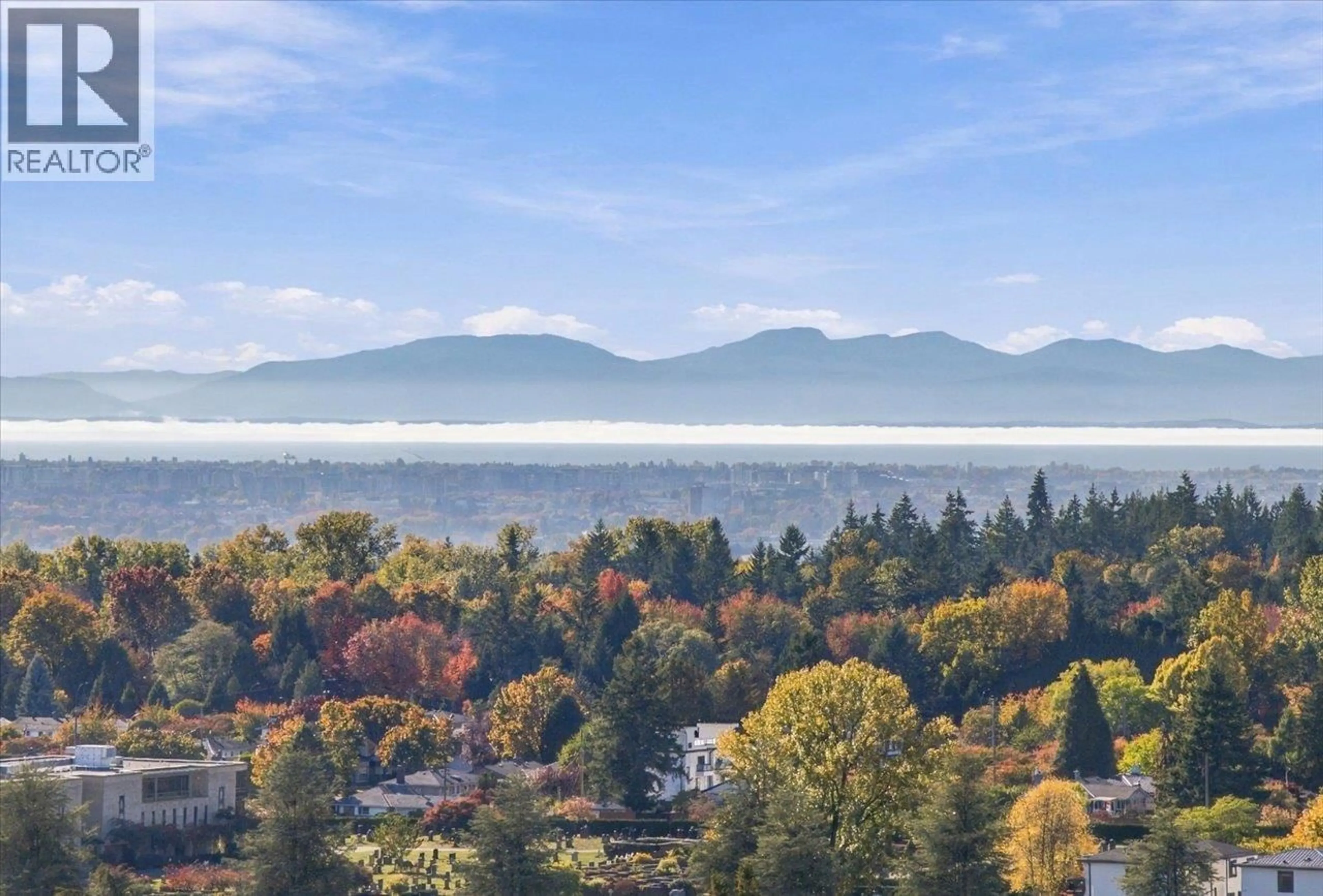 A pic from outside/outdoor area/front of a property/back of a property/a pic from drone, unknown for 1401 - 6759 WILLINGDON AVENUE, Burnaby British Columbia V5H3Y9