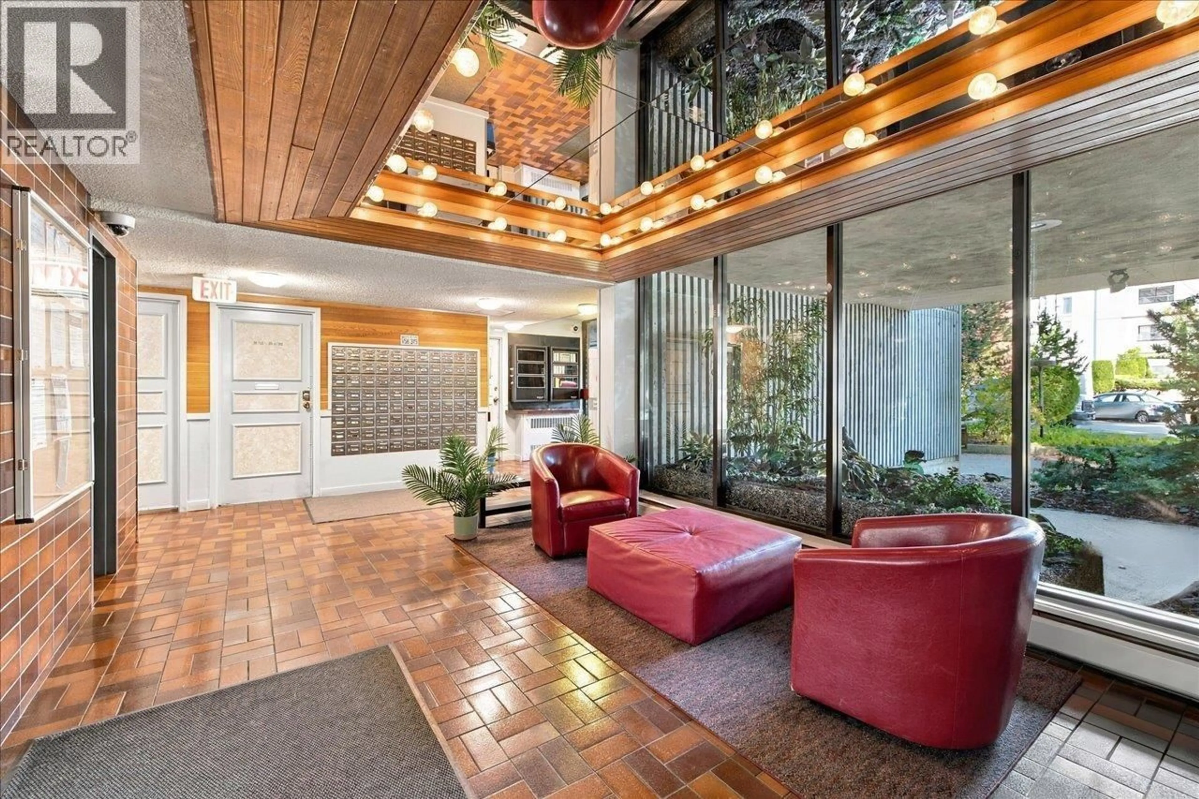 Lobby for 1401 - 6759 WILLINGDON AVENUE, Burnaby British Columbia V5H3Y9