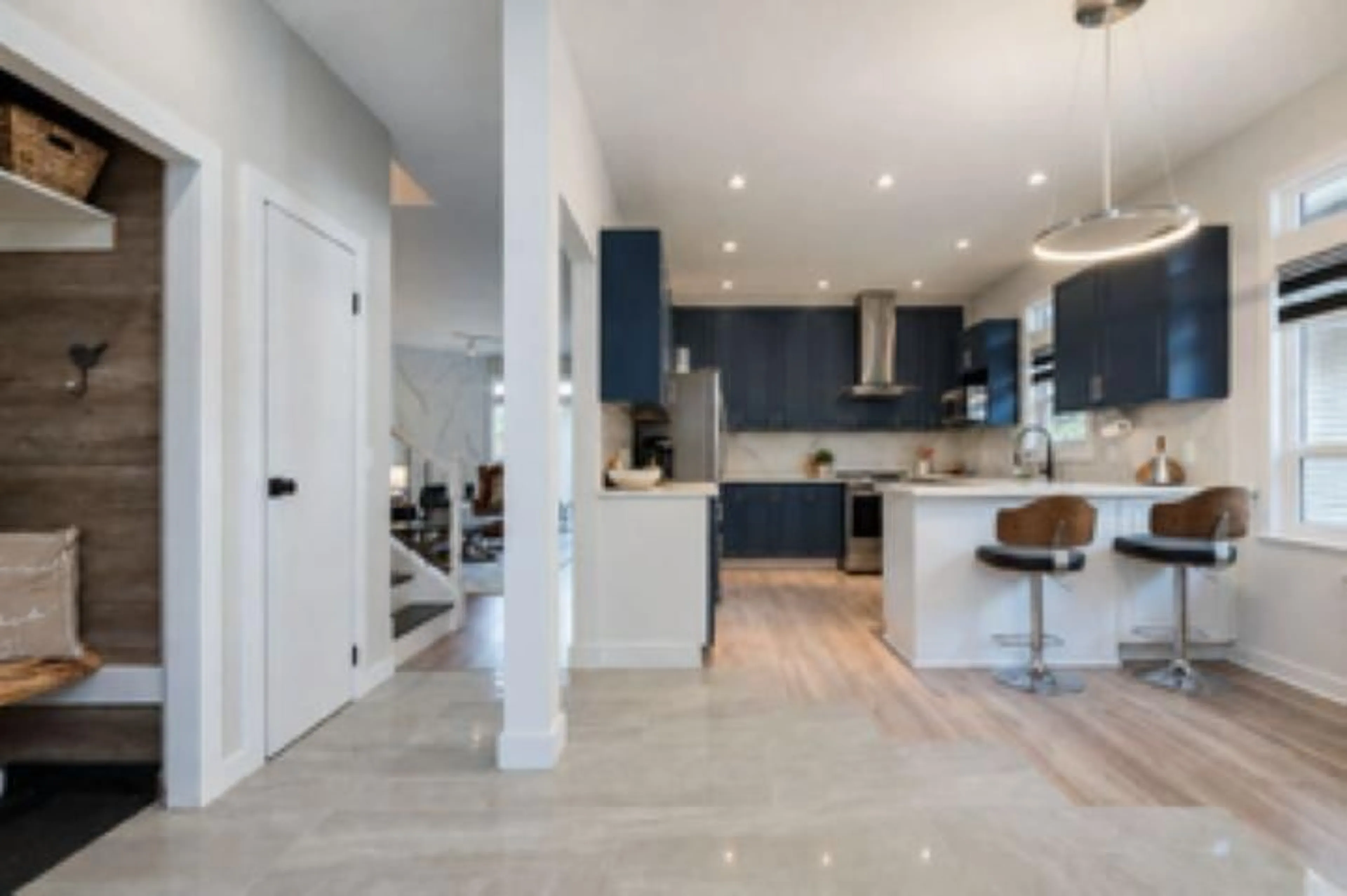 Open concept kitchen, ceramic/tile floor for 3 - 4725 221 STREET, Langley British Columbia V2Z1B4